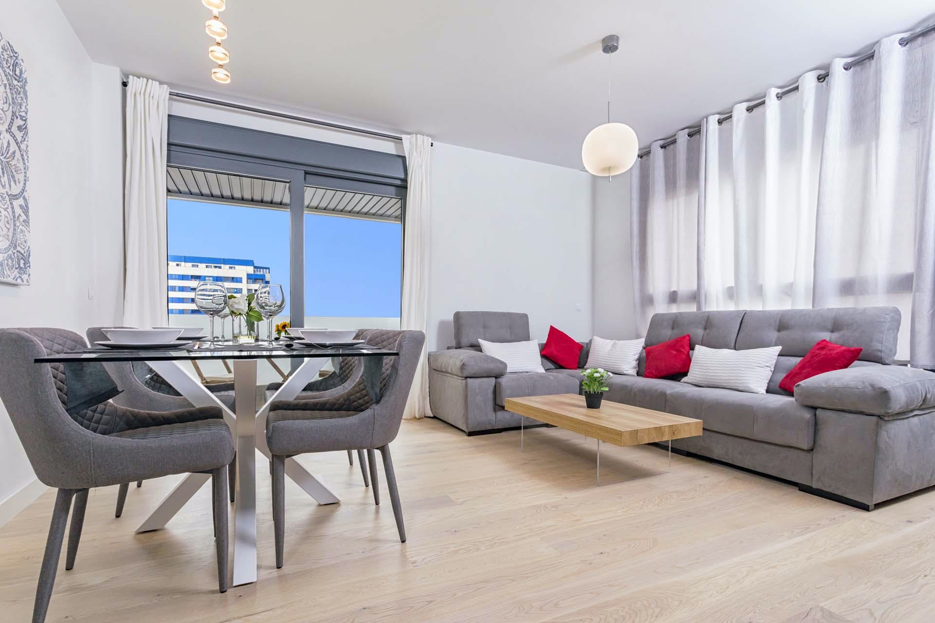 Villa Bermejo Alcazaba Málaga 61026: Luxury 2-Bedroom Apartment with Infinity Pool and Sea Views, Malaga Soho