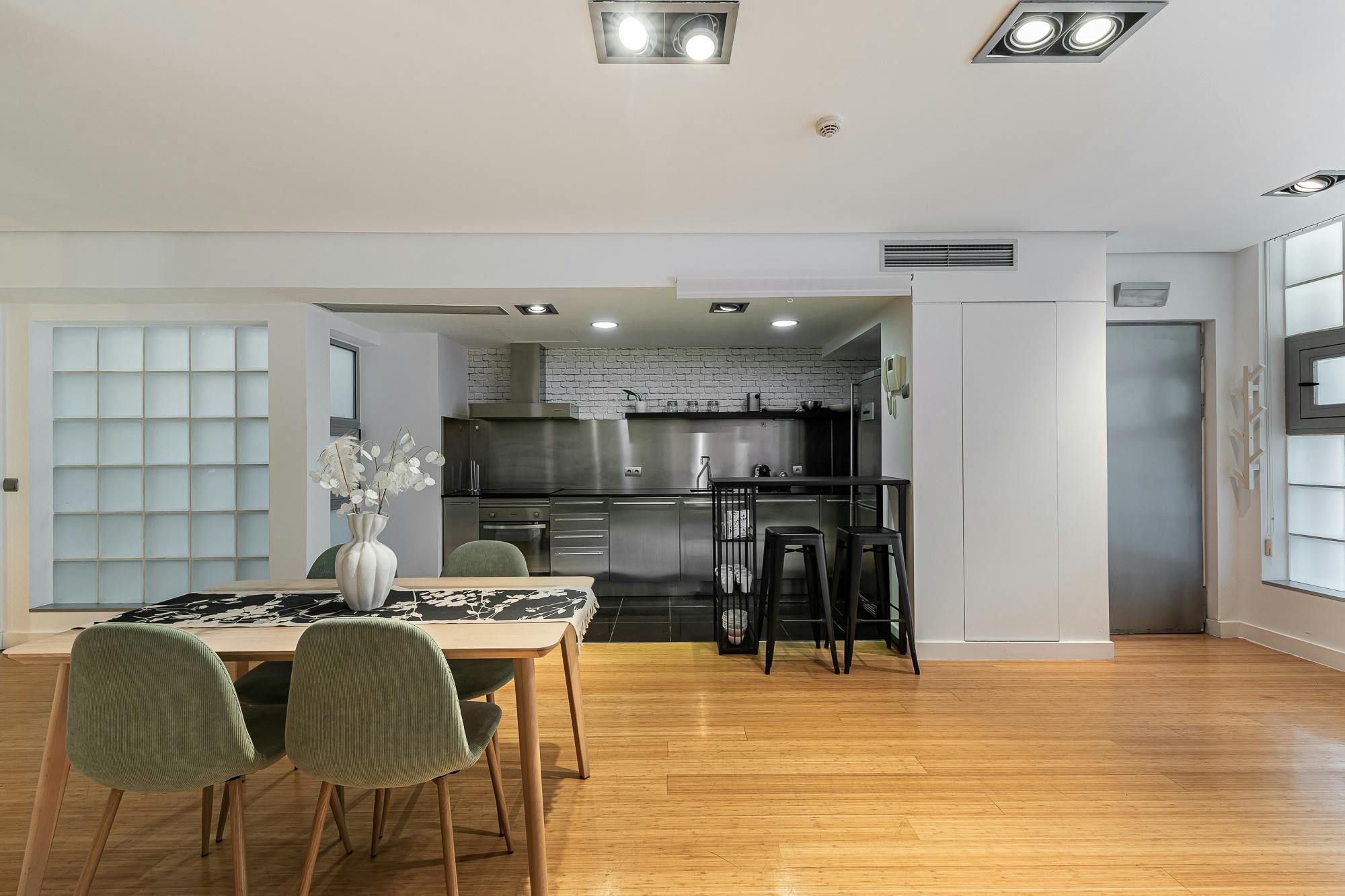 Villa Bermejo Alero Embajadores Madrid: Luxury 1-Bedroom Villa with Pool and Sauna, Madrid Atocha