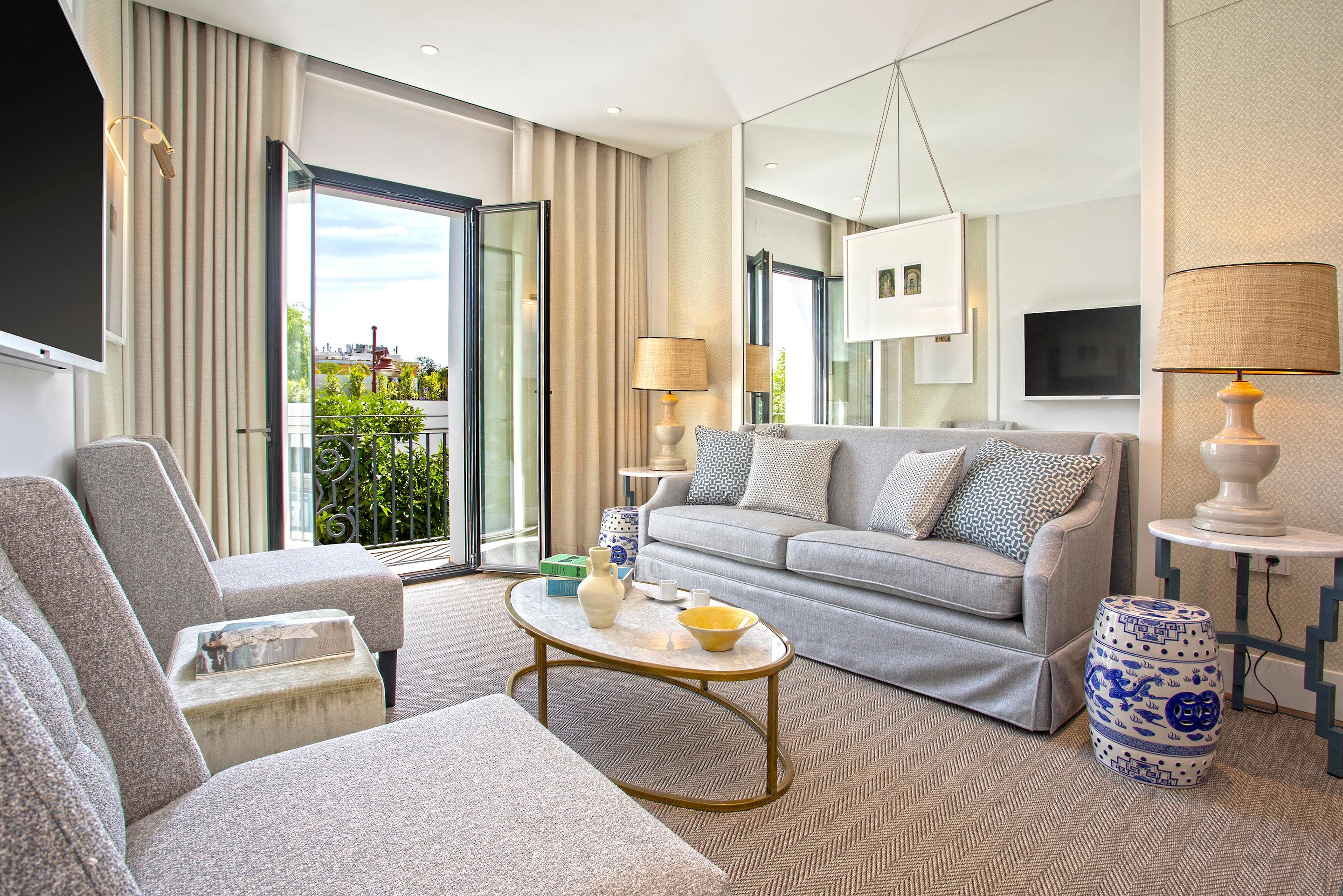 Villa Bermejo Arenal Sevilla: Charming 2-Bedroom Apartment with Shared Pool in El Arenal, Sevilla