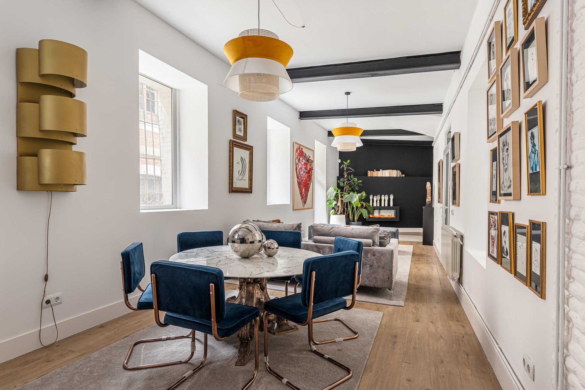 Villa Bermejo Palacio Real Madrid: Luxury 2-Bedroom Apartment with Fireplace and Spa near Palacio Real, Madrid