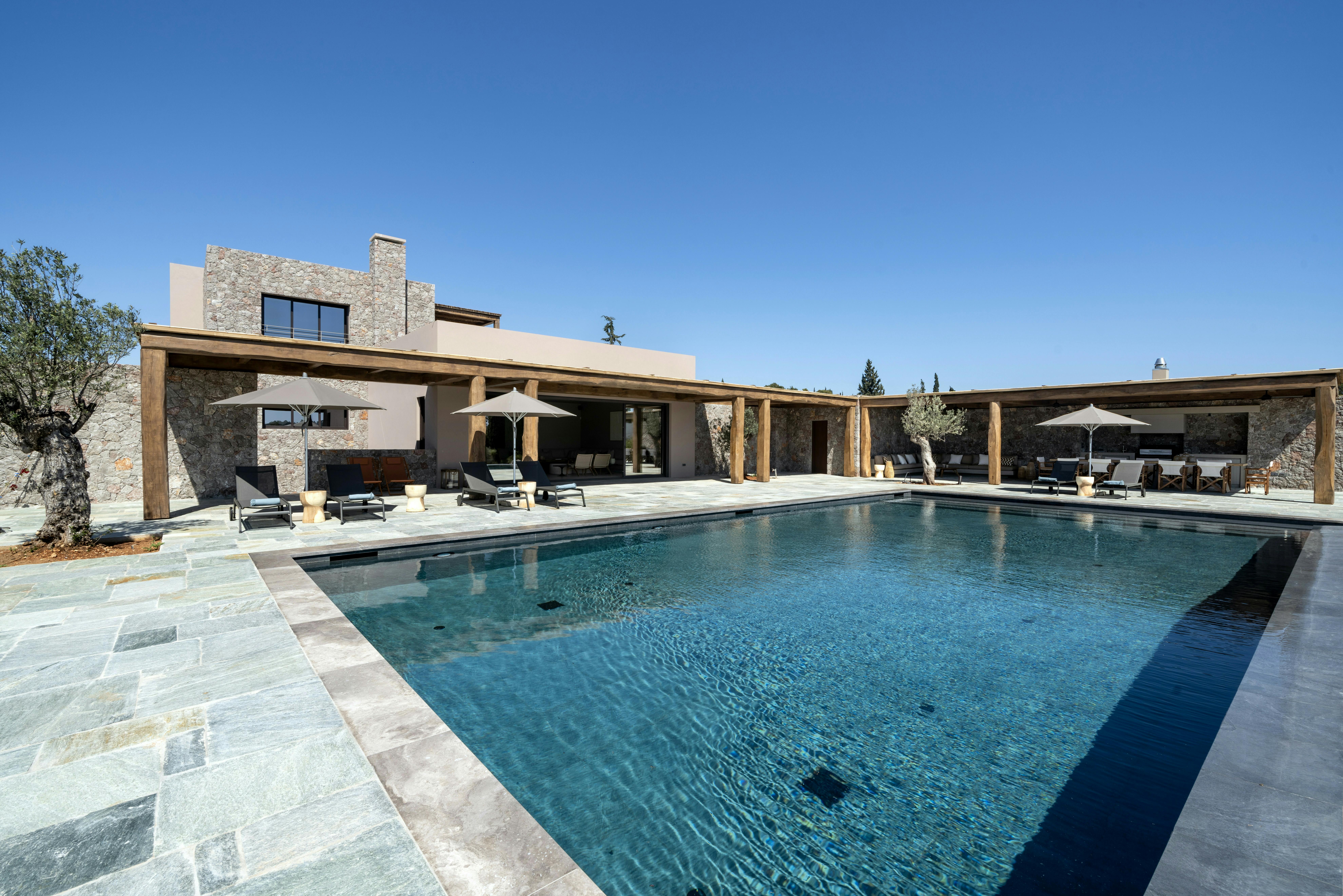 Villa Boreas Kiveri Argolis: Luxury 6-Bedroom Villa with Private Pool and Beachfront in Argolis