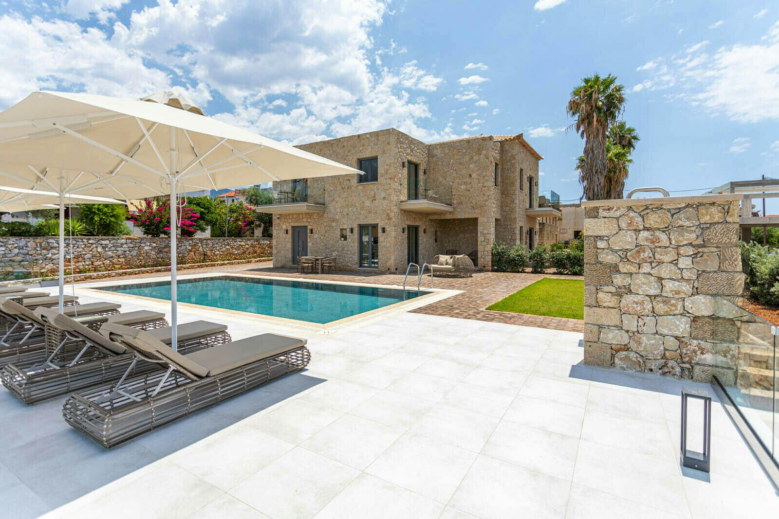 Villa Boreas Koroni Kalamata: Luxury 2-Bedroom Villa with Sea Views and Pool, Messenia