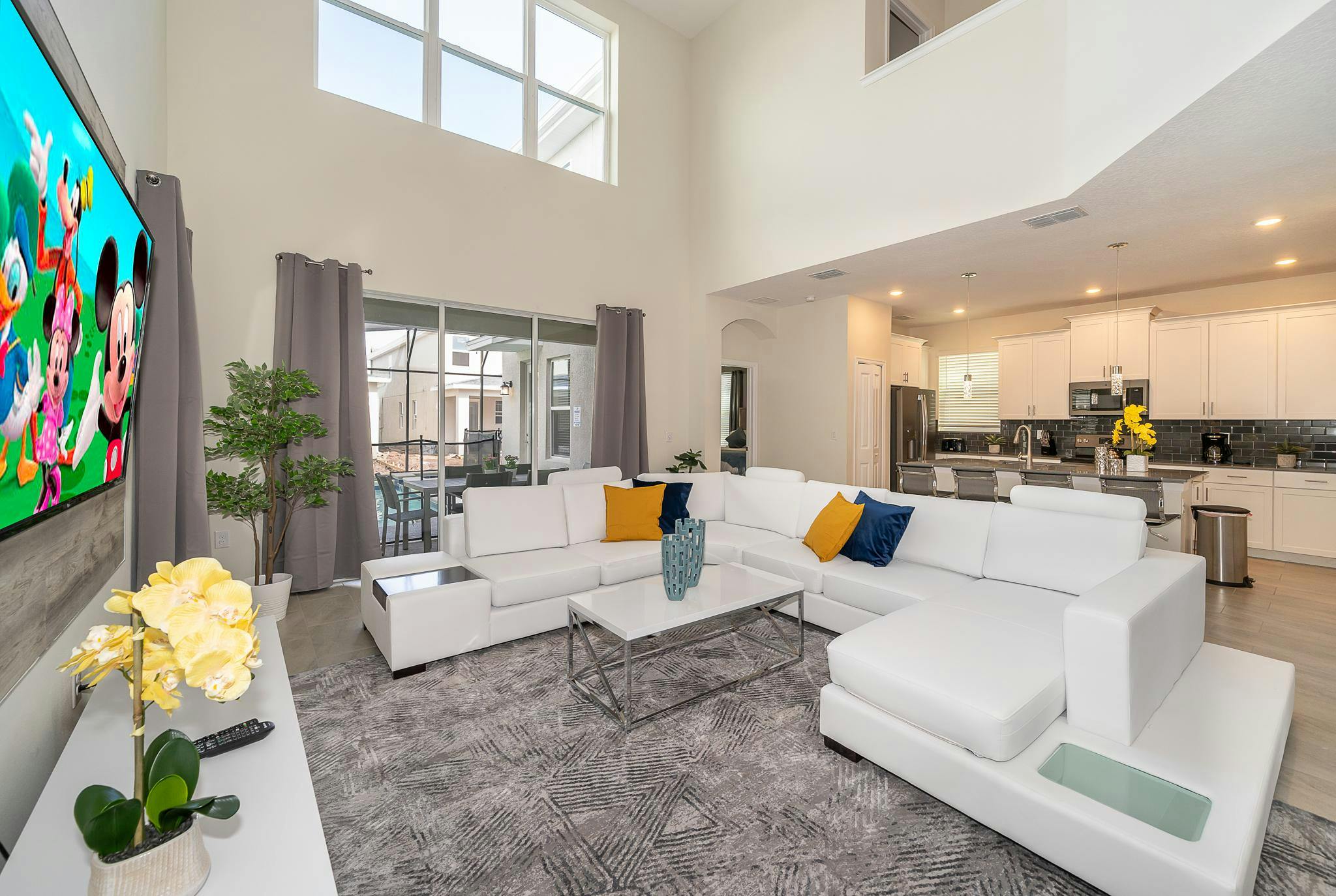Villa Boreas Poinciana Kissimmee: Luxury 5-Bedroom Villa with Private Pool and Hot Tub, Osceola County