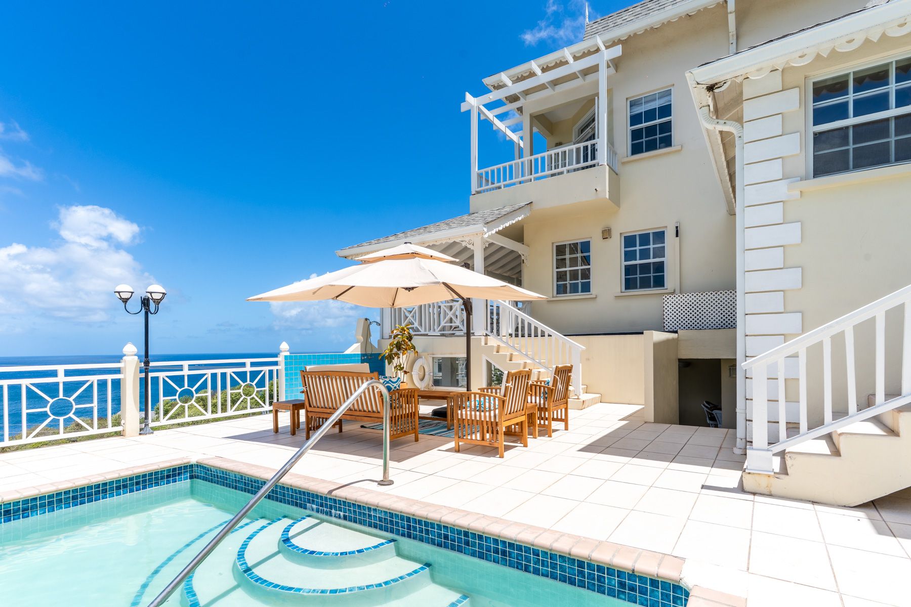 Villa Braise Cariblue CapEstate: 4-Bedroom Seaview Villa with Spa & Pool in Cap Estate, Saint