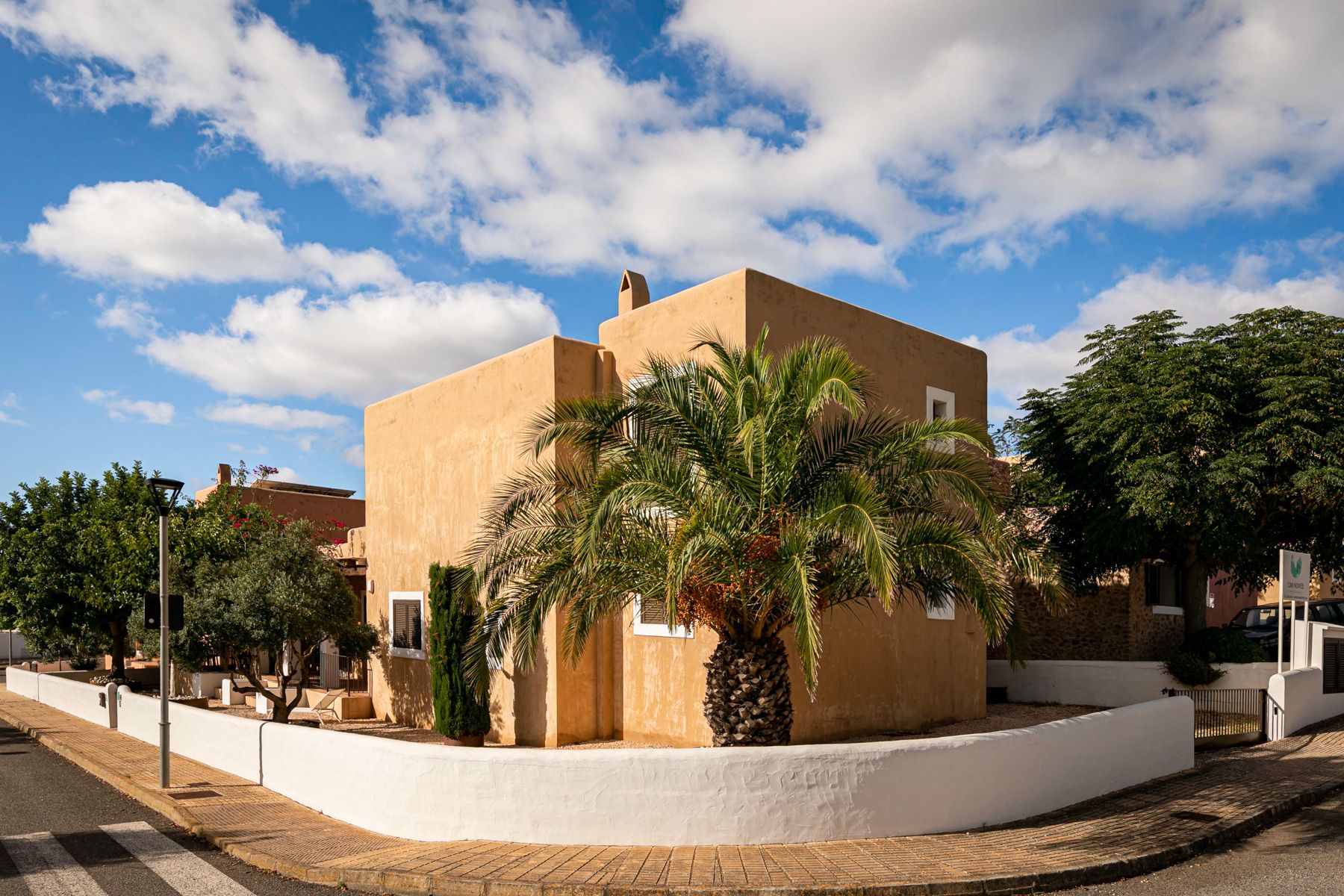 Villa Brisa Migjorn Formentera: 5-Bedroom Villa with Spa, Fireplace & Pool Near Sant Frances