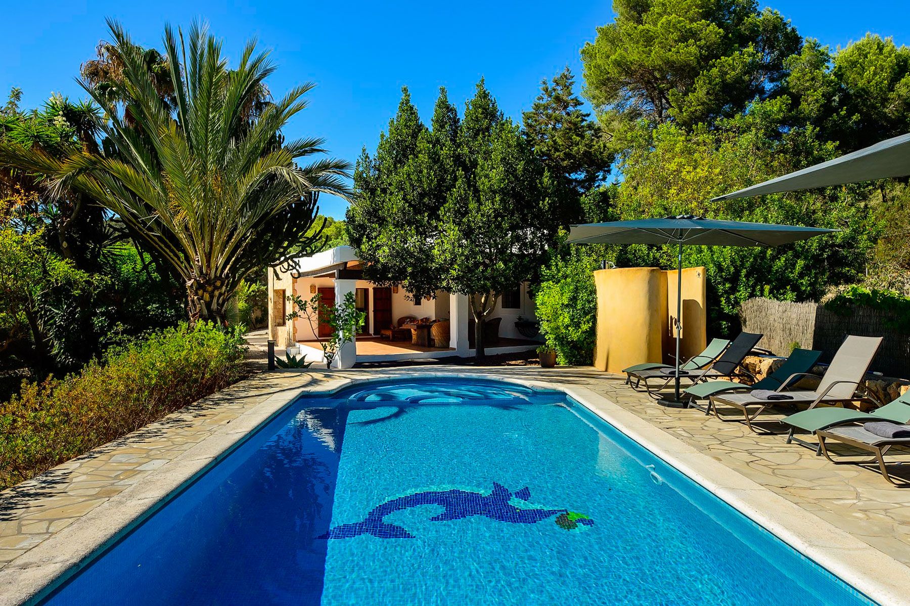 Villa Brisa Talamanca Ibiza: 5-Bedroom Villa with Pool and Spa Near Ibiza Town Beaches