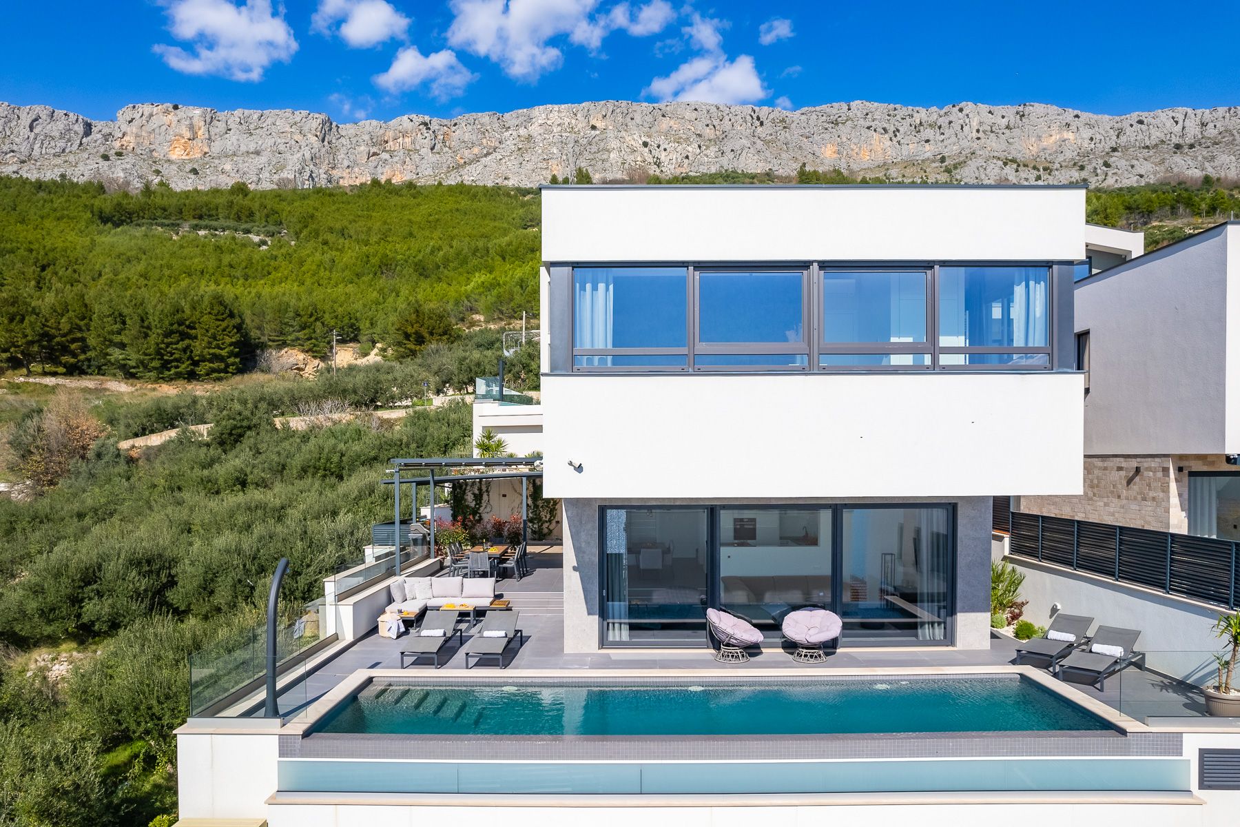 Villa Bura Duće Omiš: 4-Bedroom Sea View Villa with Heated Pool & Sauna in Jesenic