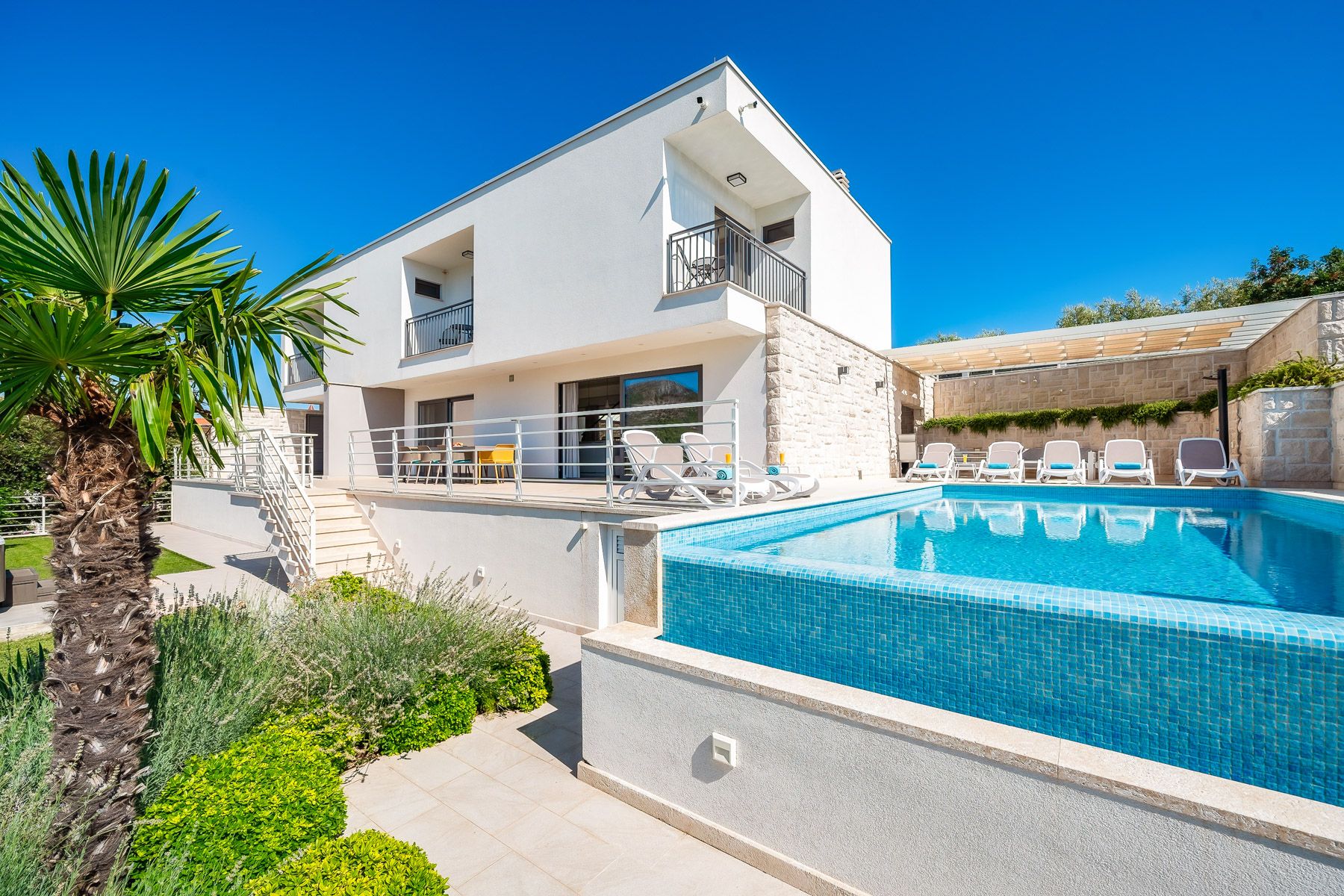Villa Bura Medena Trogir: 4-Bedroom Seaview Villa with Heated Pool and Sauna in Seget