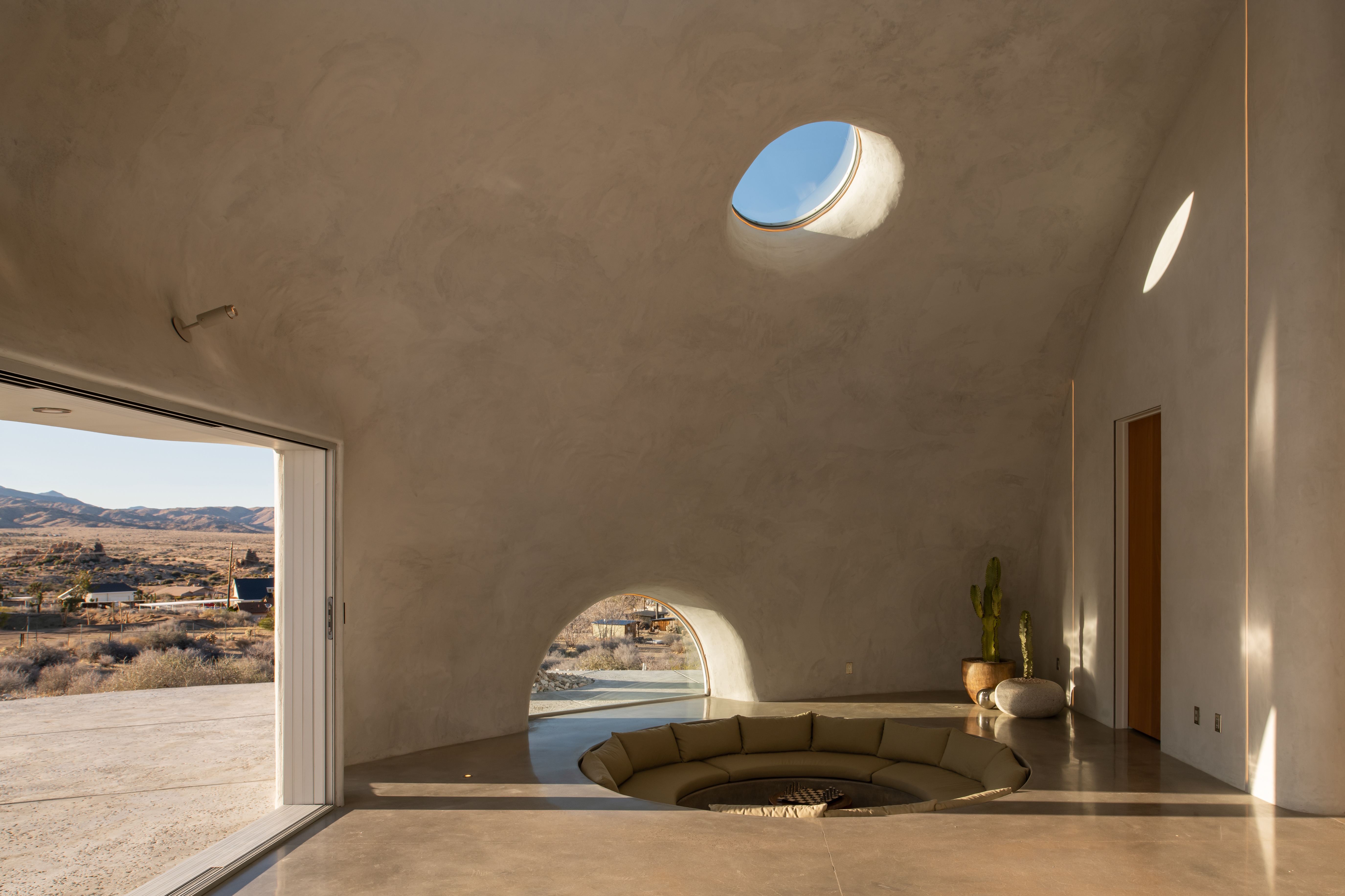 Villa Carmesí Pioneertown Joshua Tree: Luxury 2-Bedroom Villa with Private Pool and Hot Tub, Pioneertown Joshua Tree