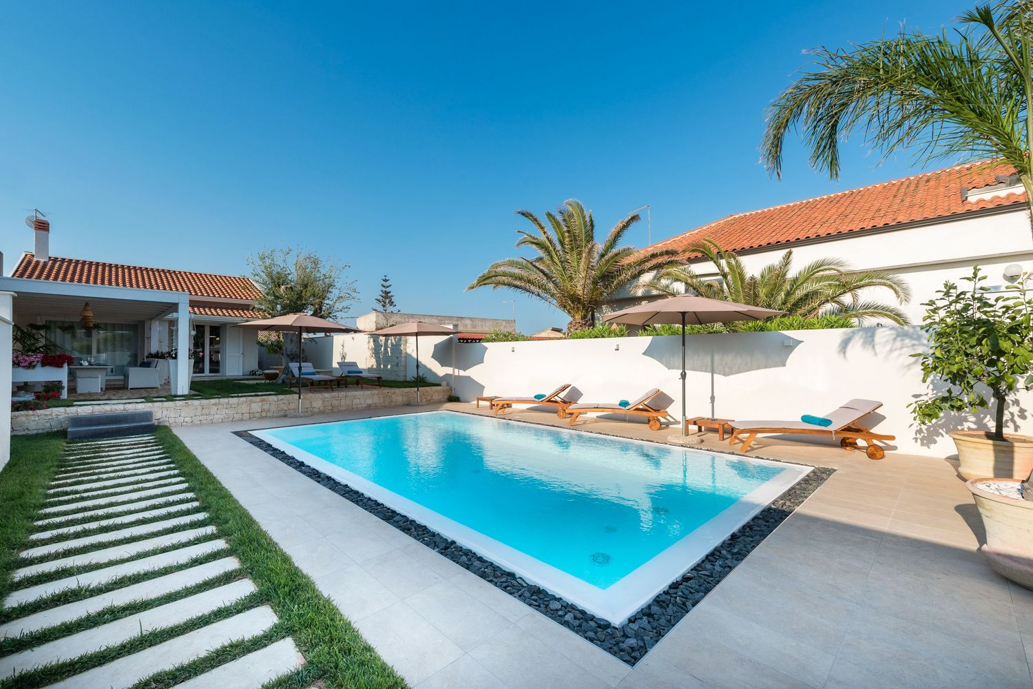 Villa Cedro Taormina Sicily: 2-Bedroom Beachfront Villa with Pool in Eastern Sicily | Ste