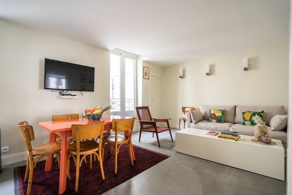 Villa Céladon Belleville Chaumont: Charming 2-Bedroom Apartment with Spa and Sauna in Paris Belleville
