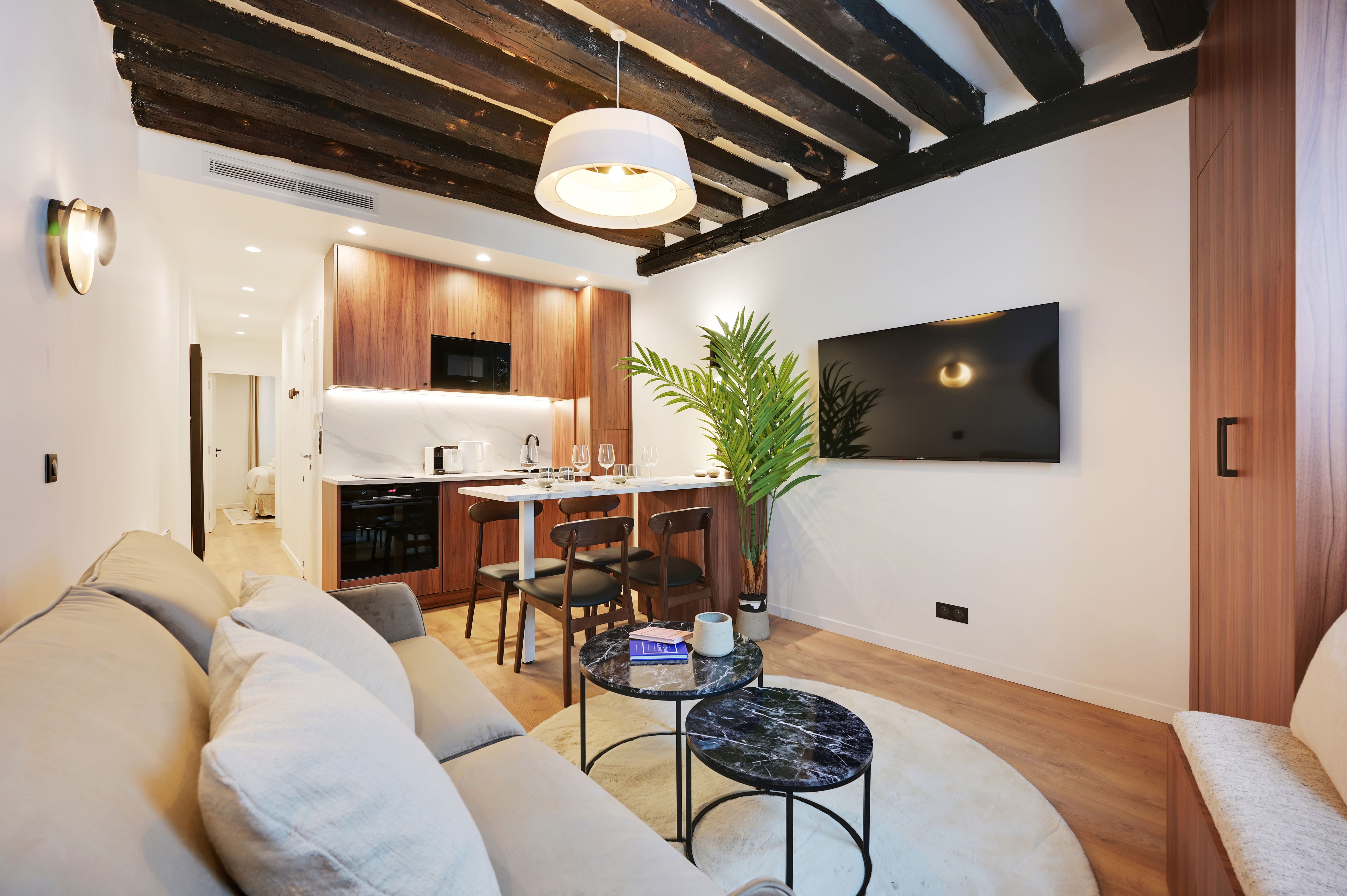 Villa Céladon Enfants Le Marais: Luxury 1-Bedroom Apartment with Air Conditioning in Le Marais, Paris