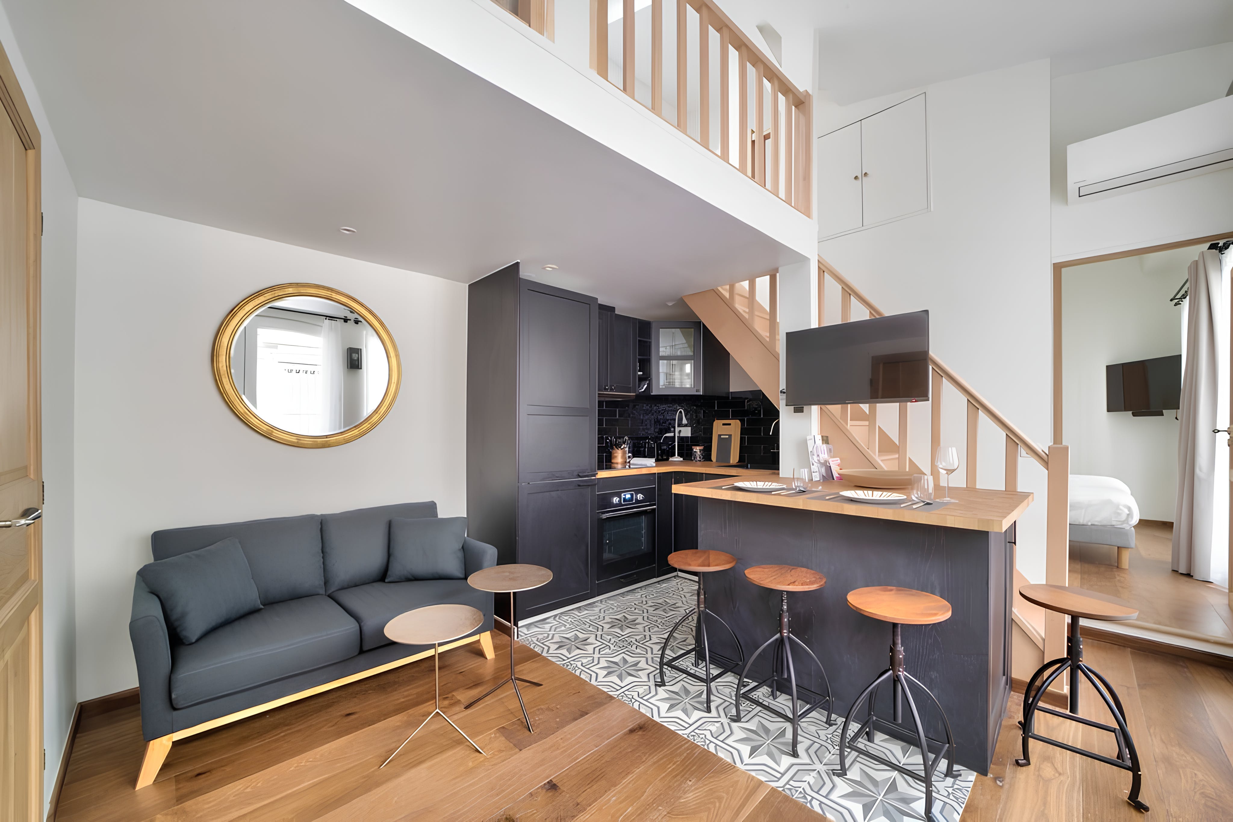 Villa Céladon Leshalles Montorgueil: Chic 1-Bedroom Apartment with Spa and Air-Con, Montorgueil Les Halles
