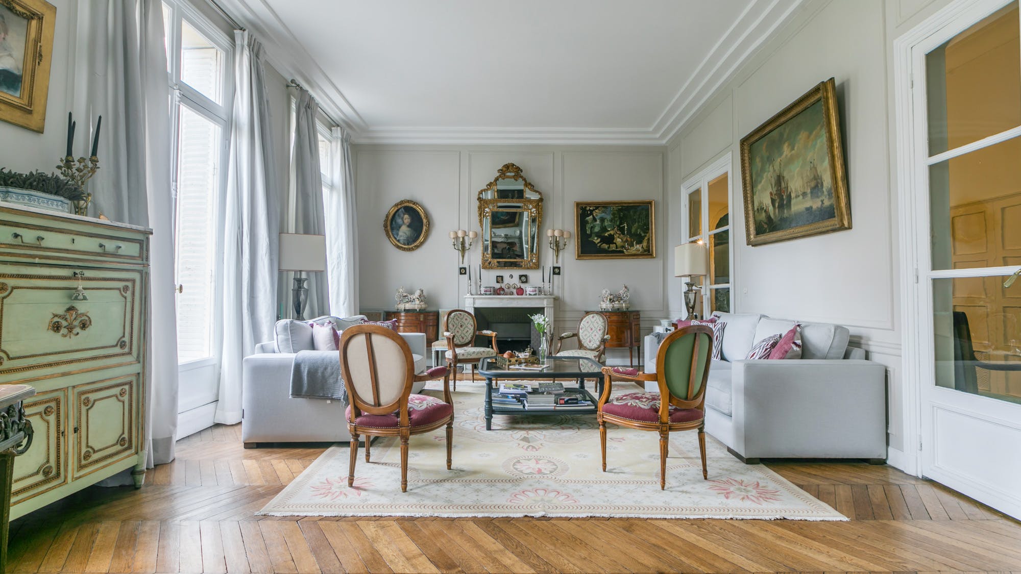 Villa Céladon Porte Dauphine Paris: Luxury 3-Bedroom Apartment with Spa Sauna in Auteuil – Passy, Paris