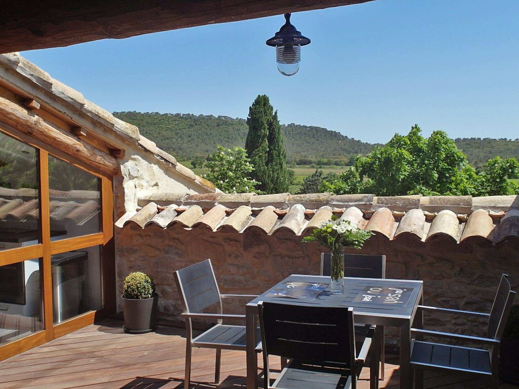 Villa Céladon Saint-Gilles Gard: Luxury 1-Bedroom Apartment with Hot Tub and Pool, Gard, France