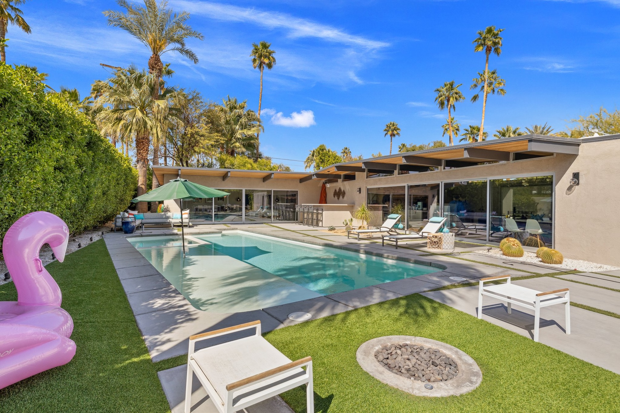 Villa Céladon Tahquitz Palm Springs: Luxury 3-Bedroom Villa with Private Pool and Hot Tub, Palm Springs