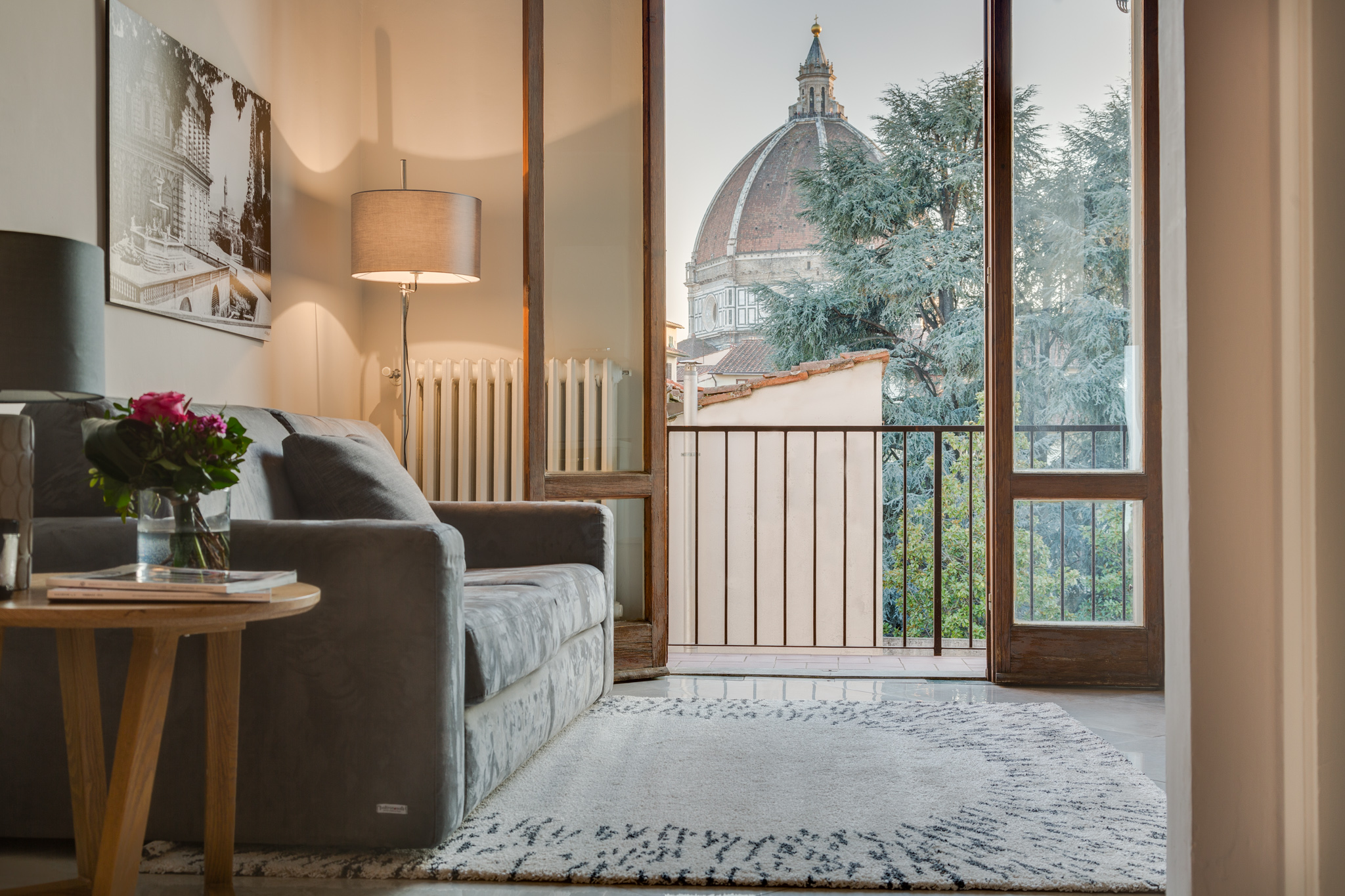 Villa Ceruleo Bargellini Firenze: Luxury 2-Bedroom Apartment with Spa and Parking, Accademia Florence