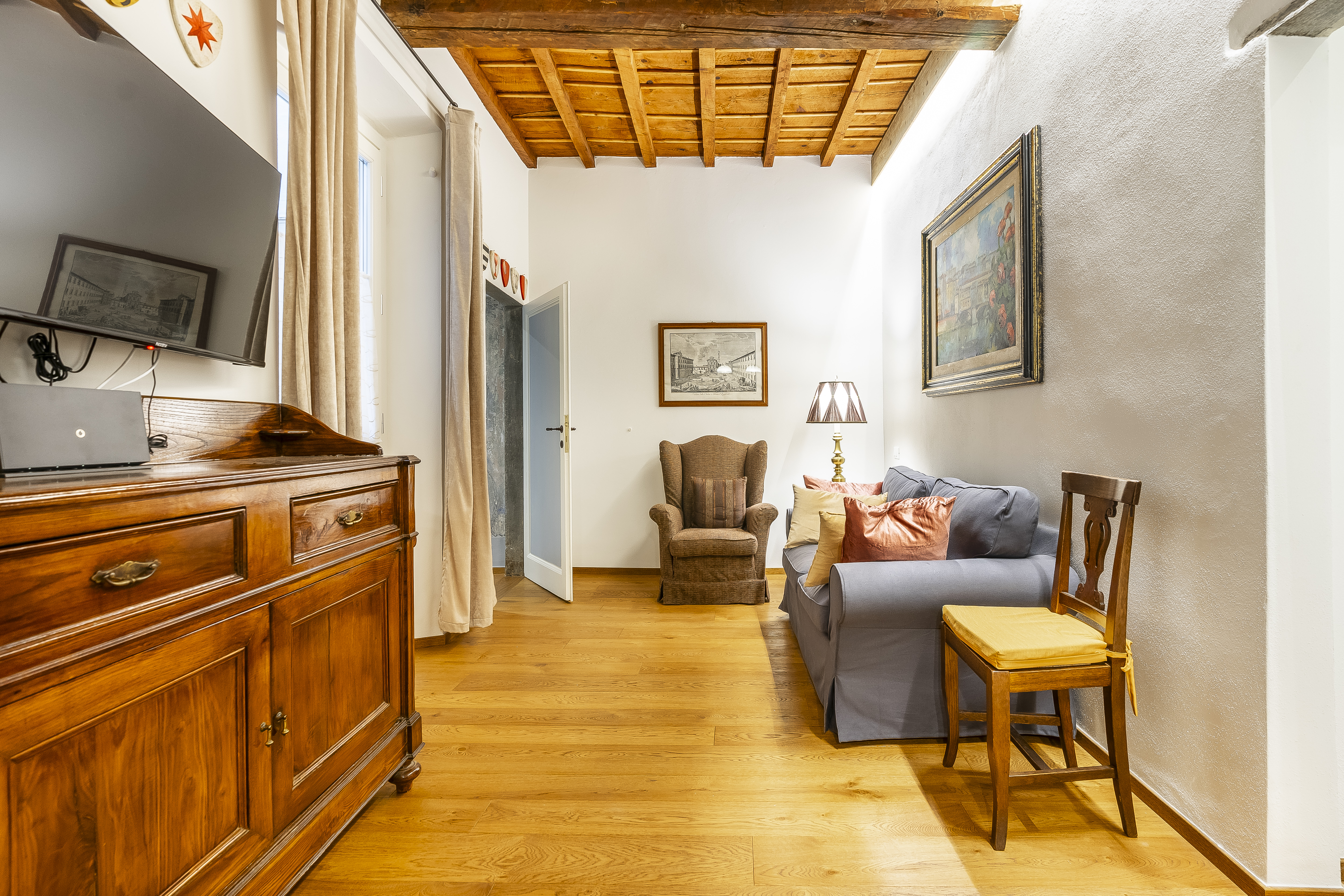 Villa Ceruleo Belvedere Duomo: Luxury 2-Bedroom Apartment with Air-Con in Historic Duomo, Florence