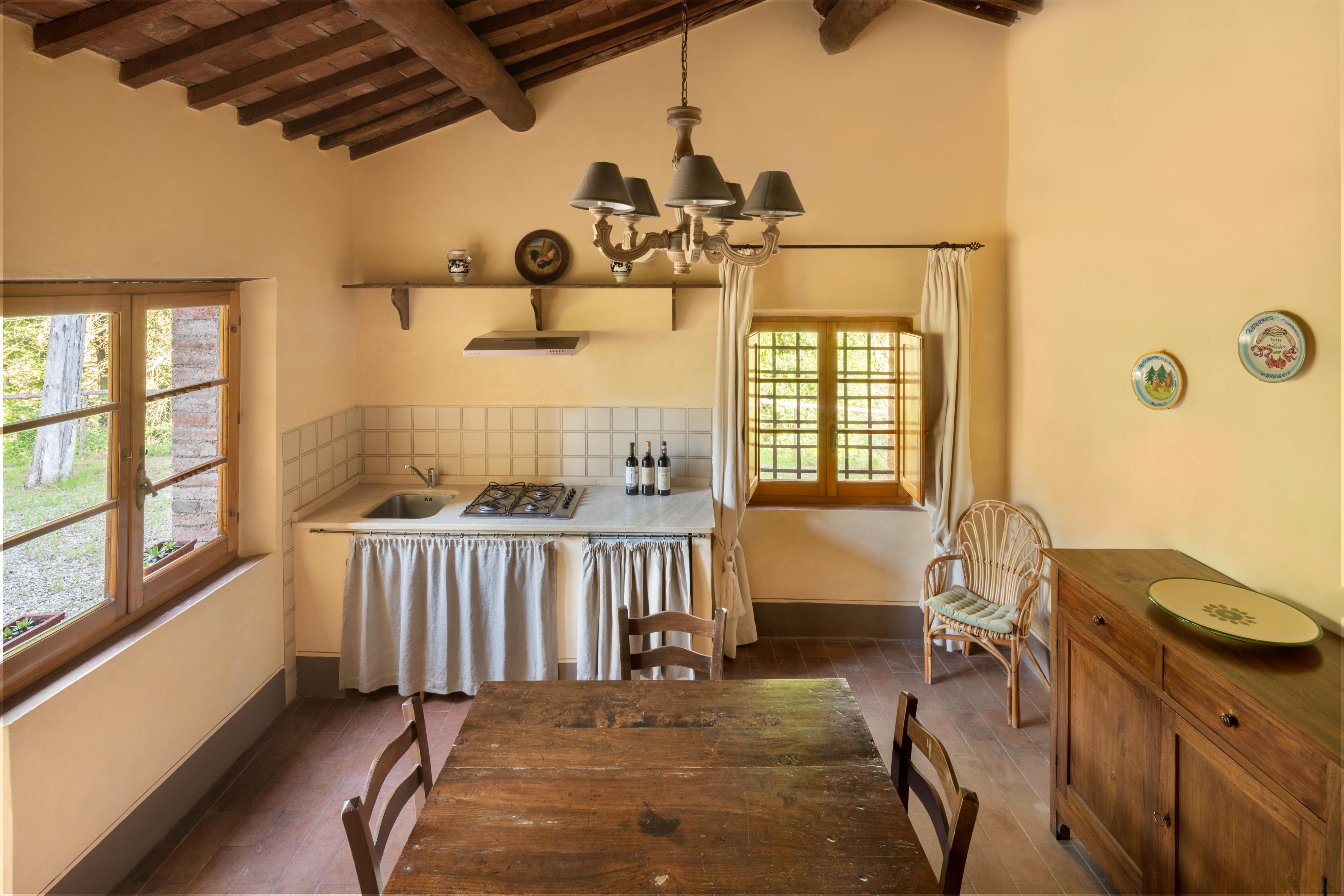 Villa Ceruleo Belvedere Radi Siena: Luxury 2-Bedroom Villa with Pool and Tennis Court, Siena Province