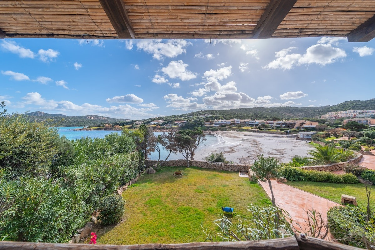 Villa Ceruleo Cala Volpe Porto Cervo: Luxury 3-Bedroom Villa with Beachfront Access and Sea Views, Sardinia North