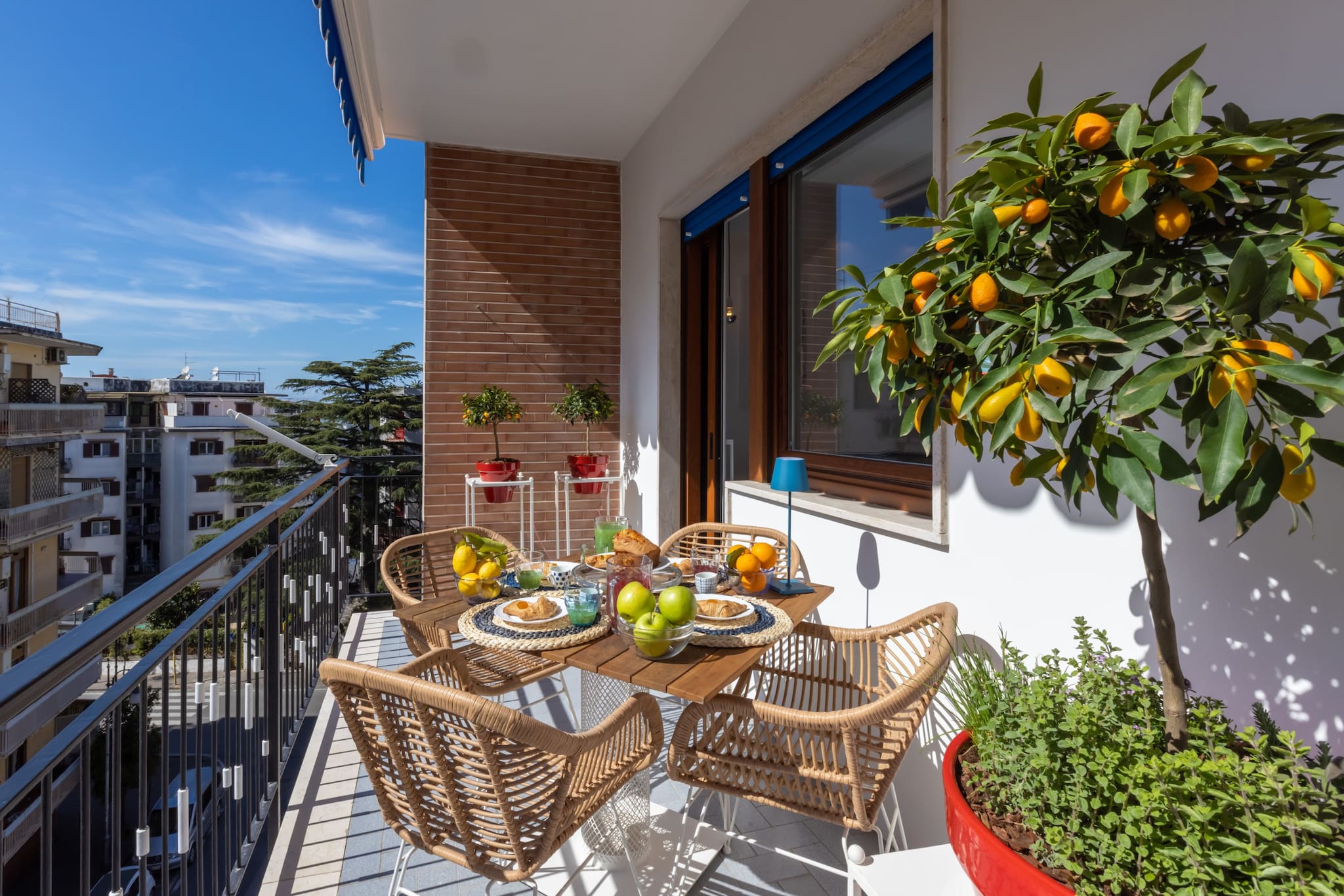 Villa Ceruleo Grotta San Francesco Sorrento: Charming 2-Bedroom Apartment with Balcony Near Beach, Sorrento
