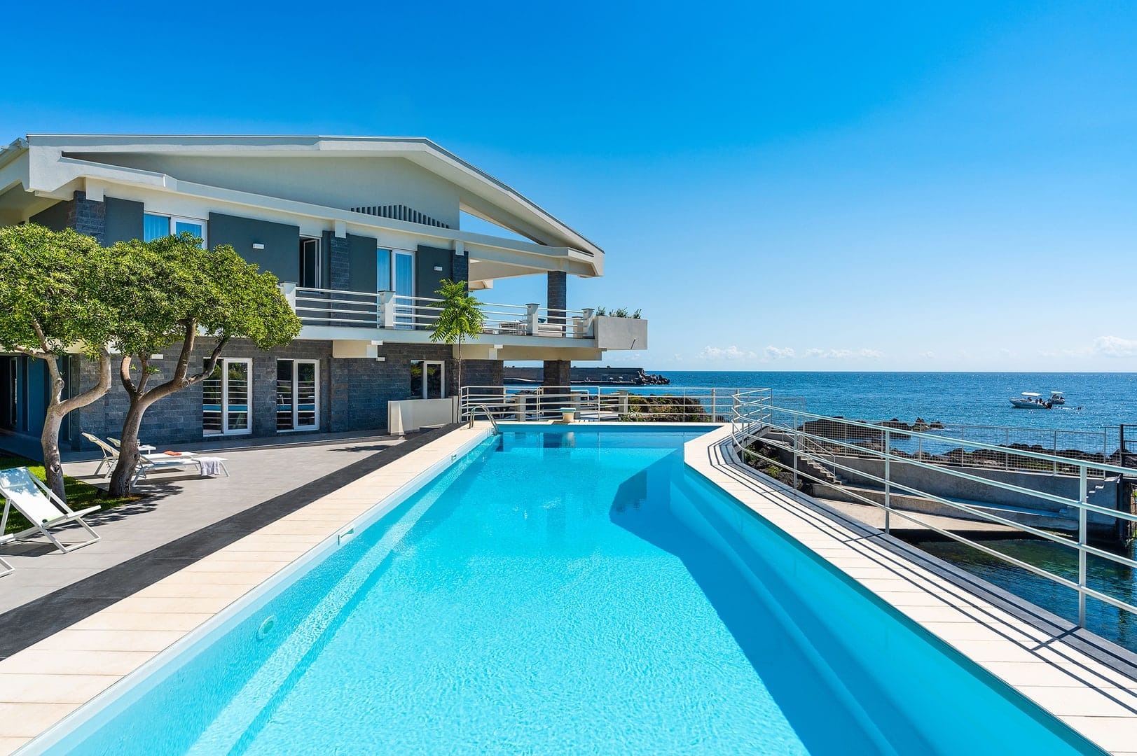 Villa Ceruleo Grotta San Giovanni La Punta: Luxury 8-Bedroom Villa with Private Pool and Sea Views, Catania