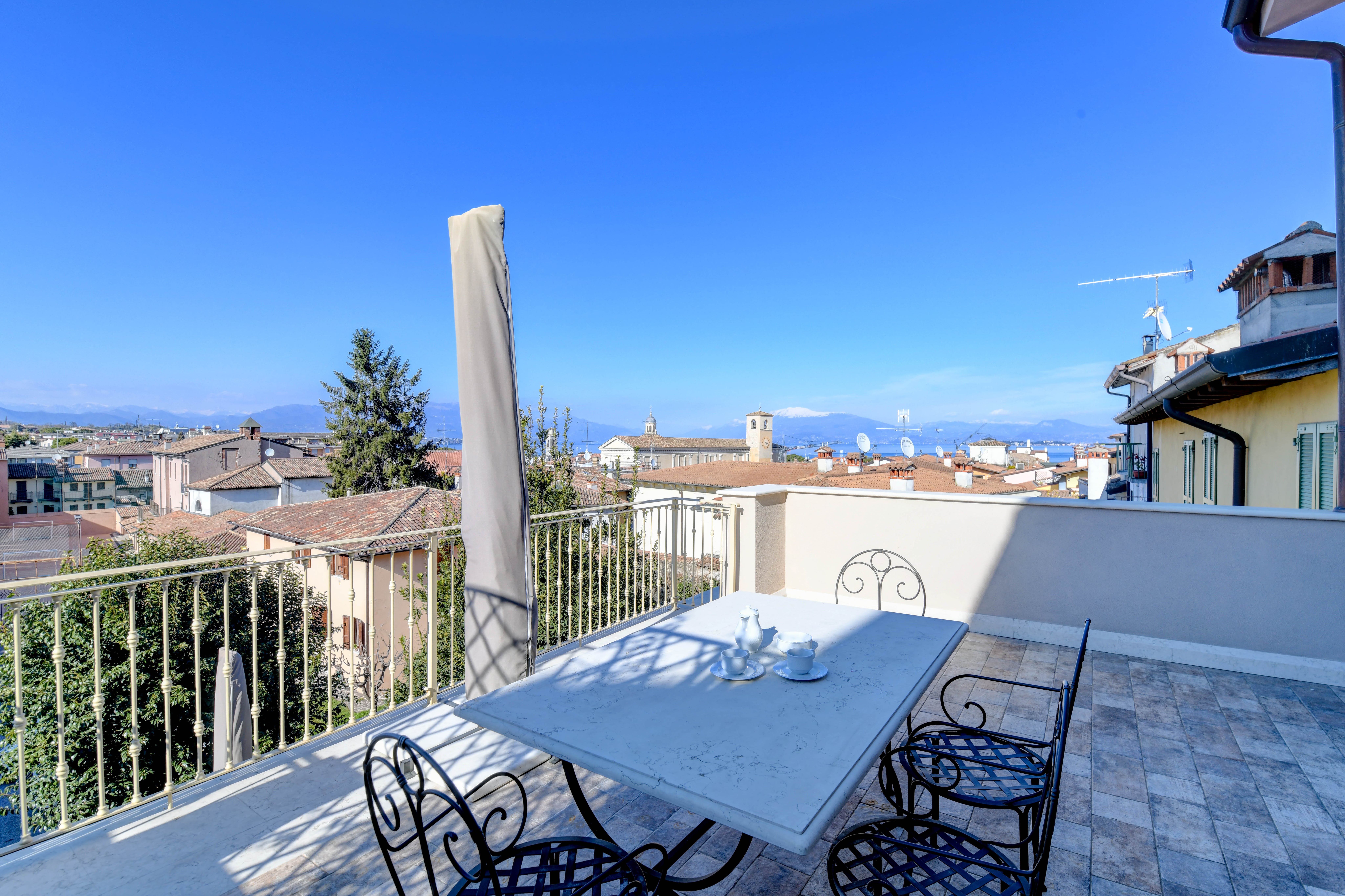 Villa Ceruleo Monteclarino Brescia: Luxury 1-Bedroom Apartment with Fireplace and Spa Near Lake Garda, Brescia