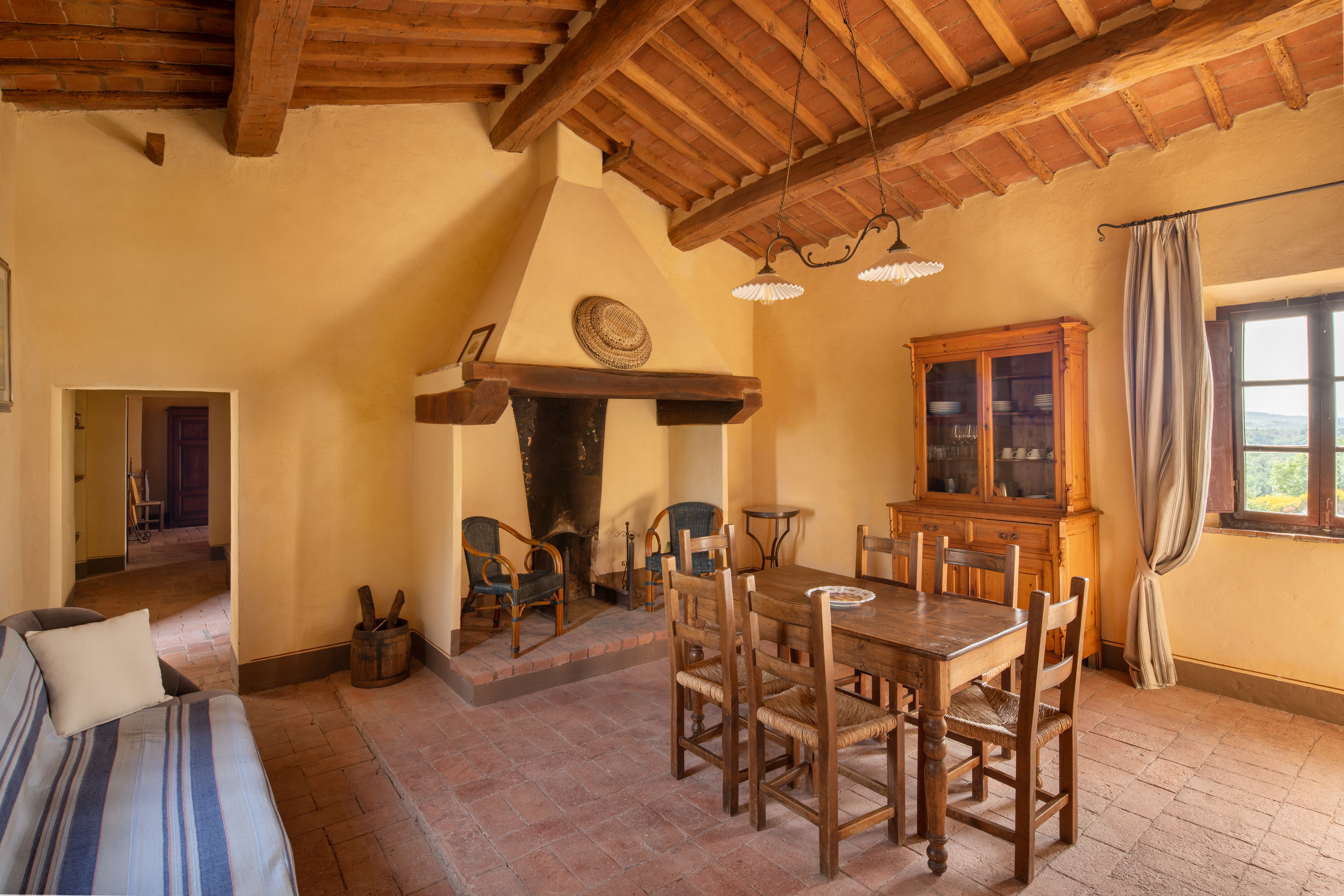 Villa Ceruleo Poggio Castelnuovo: Luxury 2-Bedroom Apartment with Pool and Spa in Siena Province Tuscany