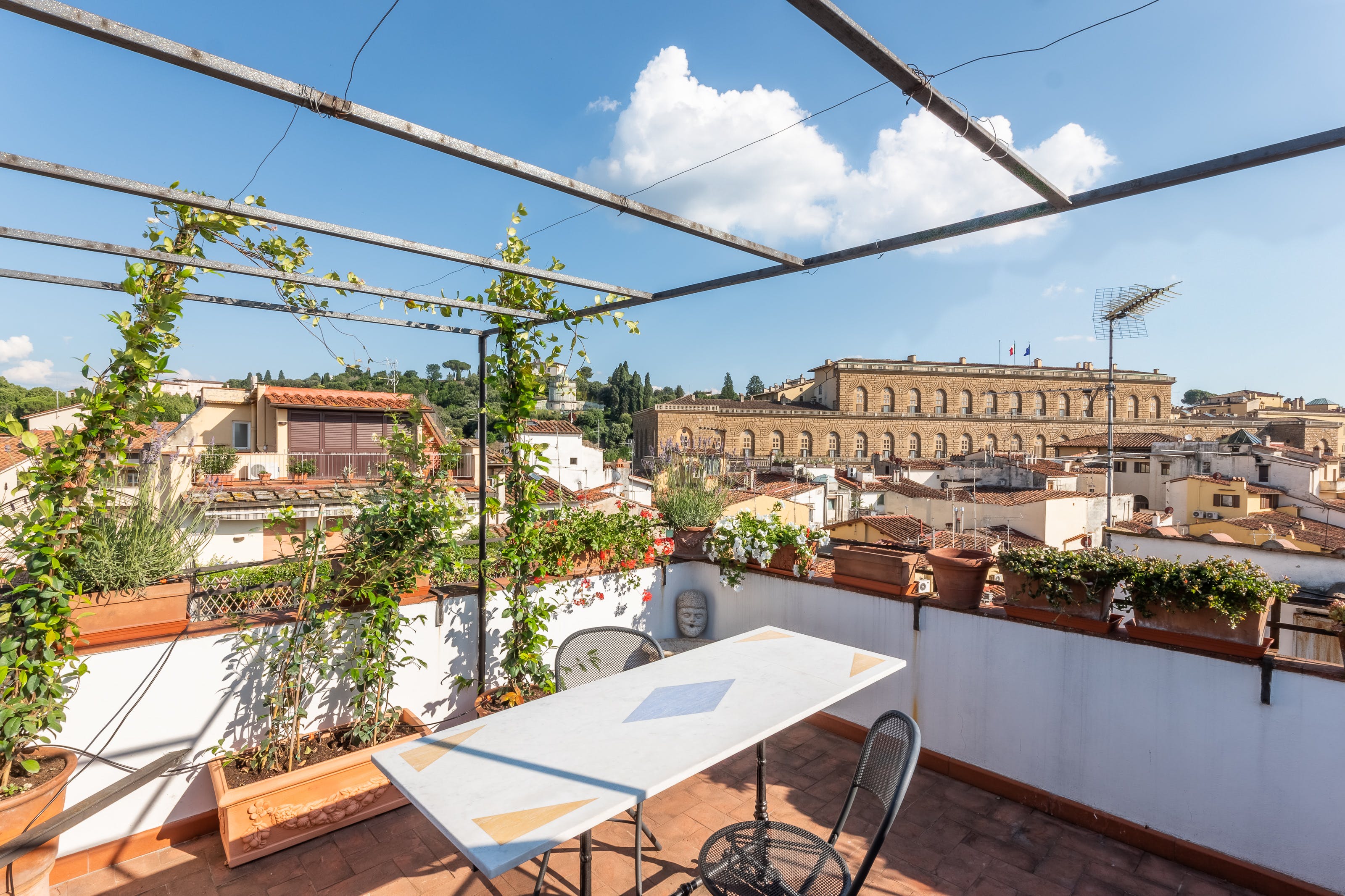Villa Ceruleo Poggio Pitti Florence: Luxury 3-Bedroom Apartment with Spa and Air-Con, Pitti Florence