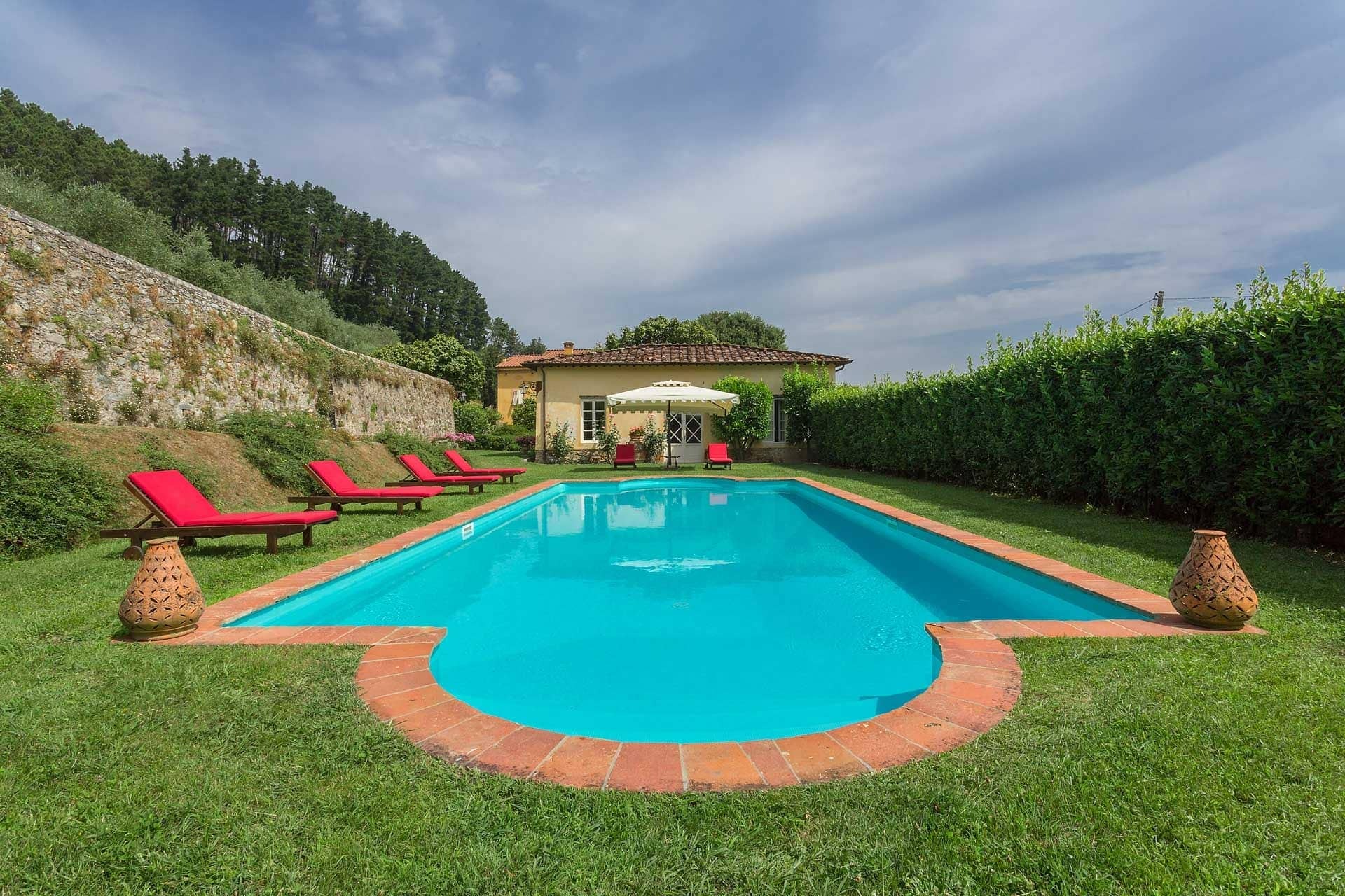 Villa Ceruleo Poggio San Lorenzo Lucca: Luxury 11-Bedroom Villa with Private Pool and Gym, Lucca Tuscany