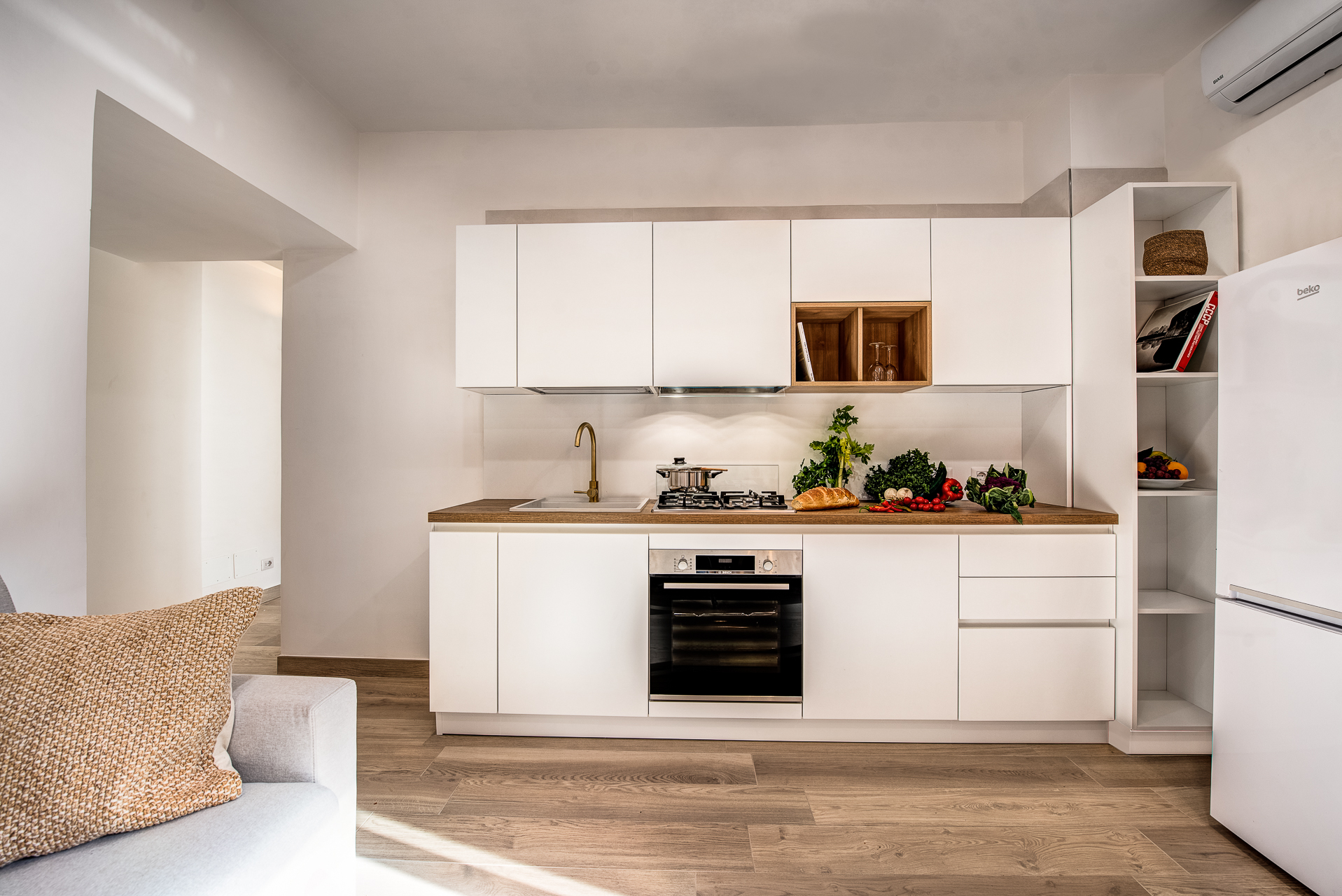 Villa Ceruleo Puolo Sorrento: Luxury 2-Bedroom Apartment with Pool Access, Family-Friendly, Sorrento