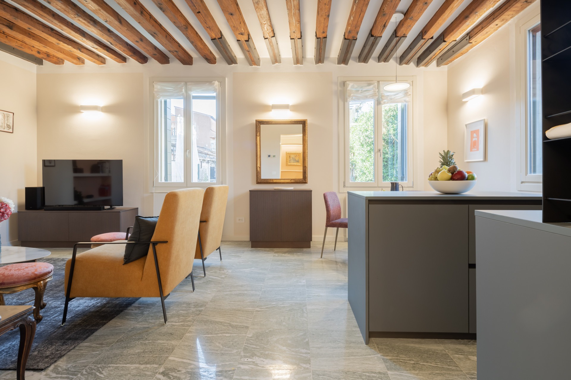 Villa Ceruleo Zitelle Venezia: Luxury 2-Bedroom Apartment with Spa and Private Parking, Dorsoduro Venice