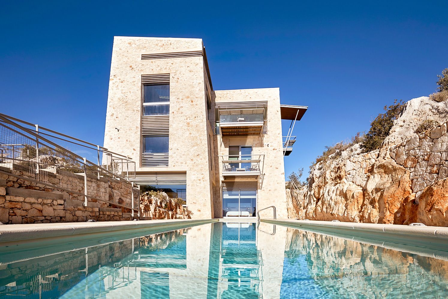 Villa Chrysafgi Kalathas Chania: 6-Bedroom Seaview Villa with Infinity Pool and Spa in Chania
