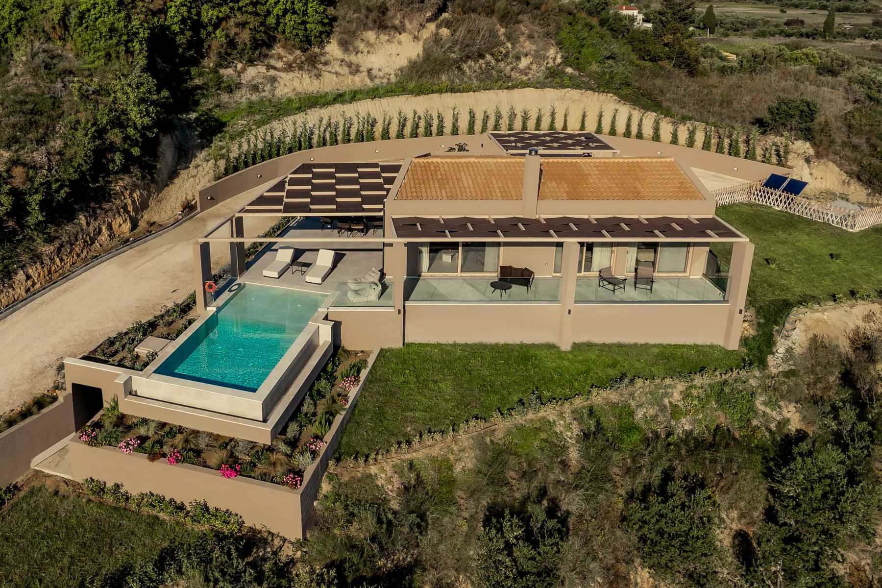 Villa Chrysafgi Lepeda Lixouri: 2-Bedroom Private Pool & Mountain Views | Luxury Villa Renta