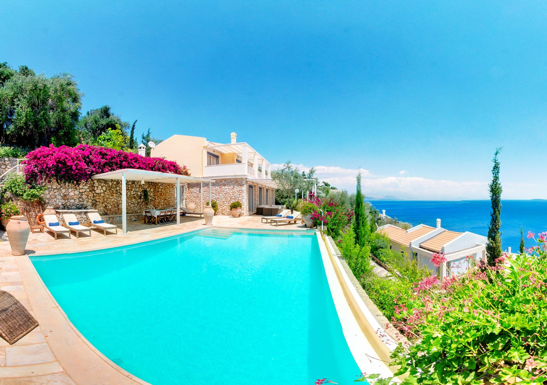 Villa Chrysafi Kassiopi Corfu: 6-Bedroom Infinity Pool Villa with Panoramic Sea Views in Co