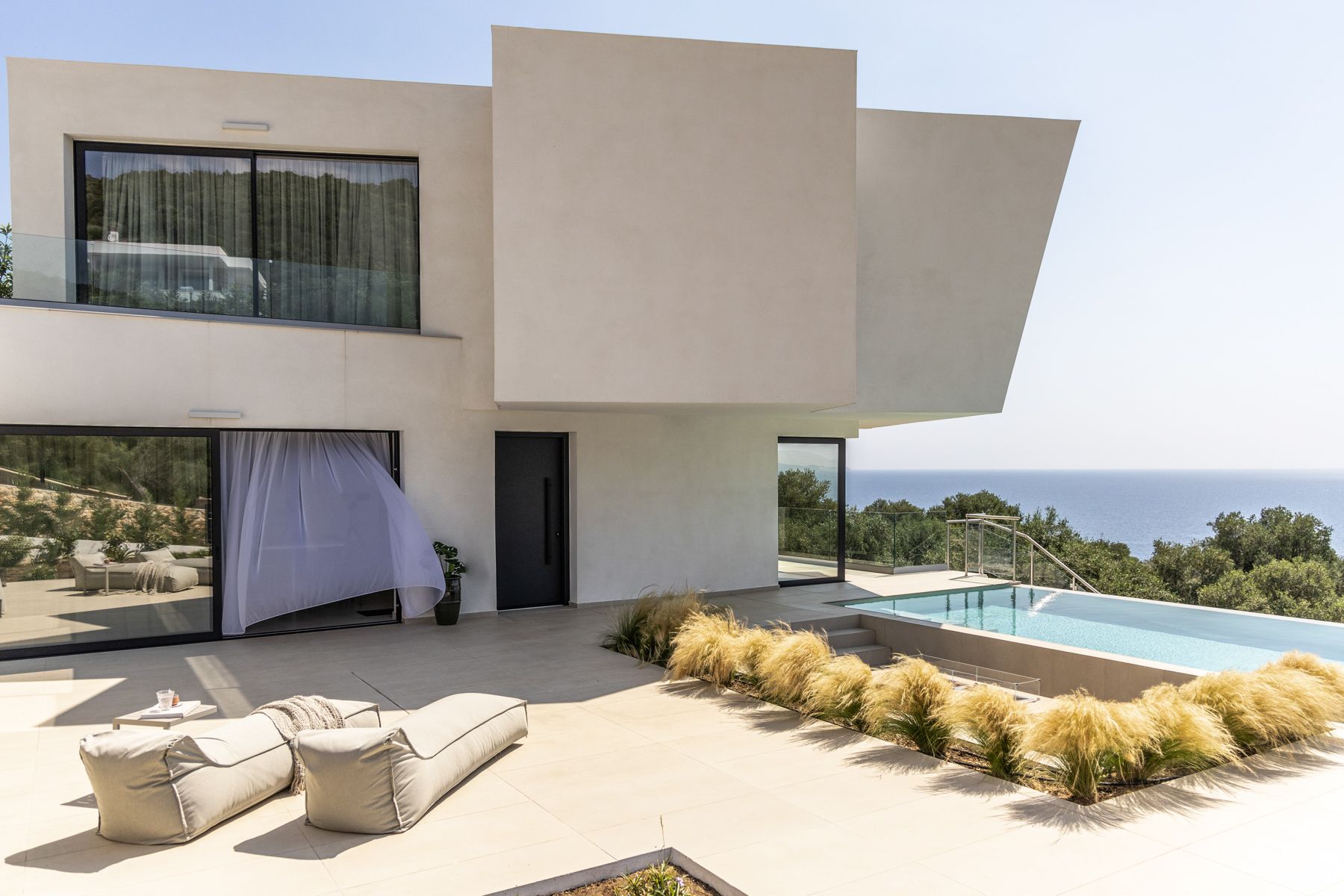 Villa Chrysafi Perdika Sivota: 3-Bedroom Infinity Pool Villa with Ionian Sea Views in Sivot
