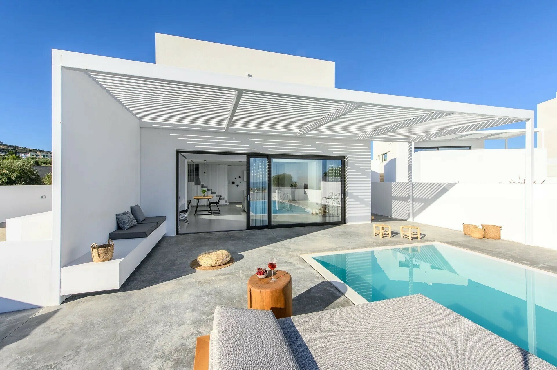 Villa Chrysos Knossos Heraklion: Luxury 2-Bedroom Villa with Private Pool and Sea Views, Heraklion