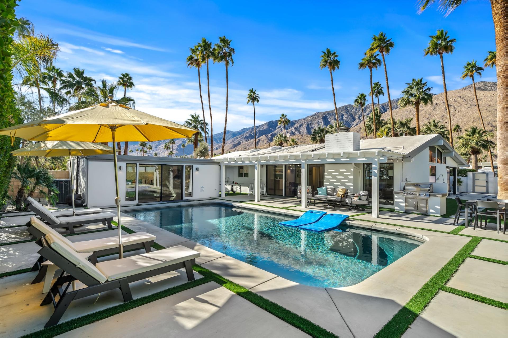 Villa Cielo Tahquitz Palm Springs: Luxury 4-Bedroom Villa with Private Pool and Spa, Palm Springs