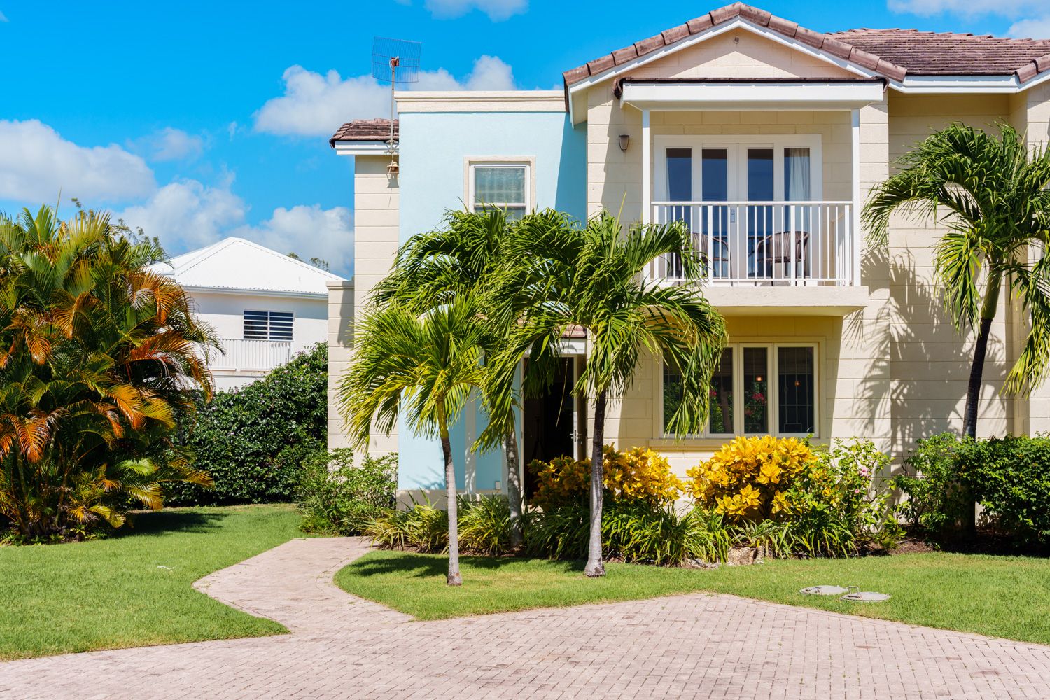Villa Coral Hastings Bridgetown: 3-Bedroom South Coast Retreat with Spa Near Enterprise Beach