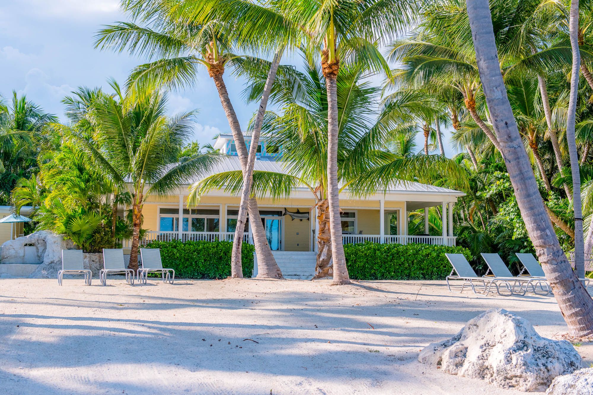 Villa Coral Windley Islamorada: 10-Bedroom Oceanfront Estate with Private Pool in the Florid