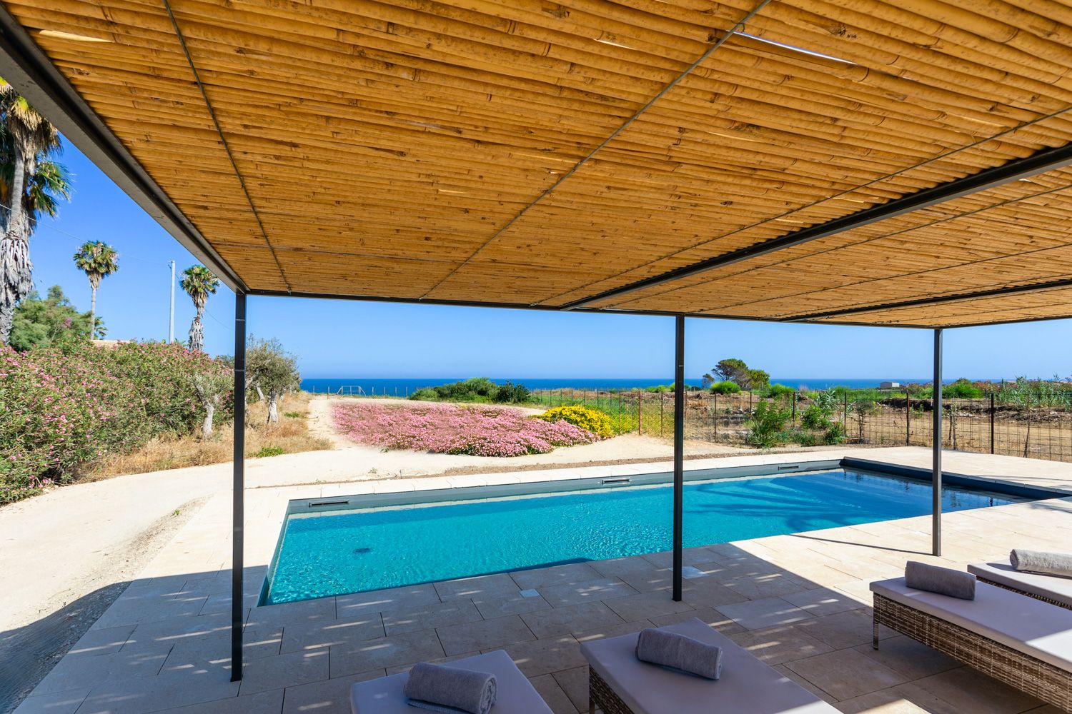 Villa Corallo Gallina Siracusa: 5-Bedroom Seafront Luxury Villa Rental Eastern Sicily with S
