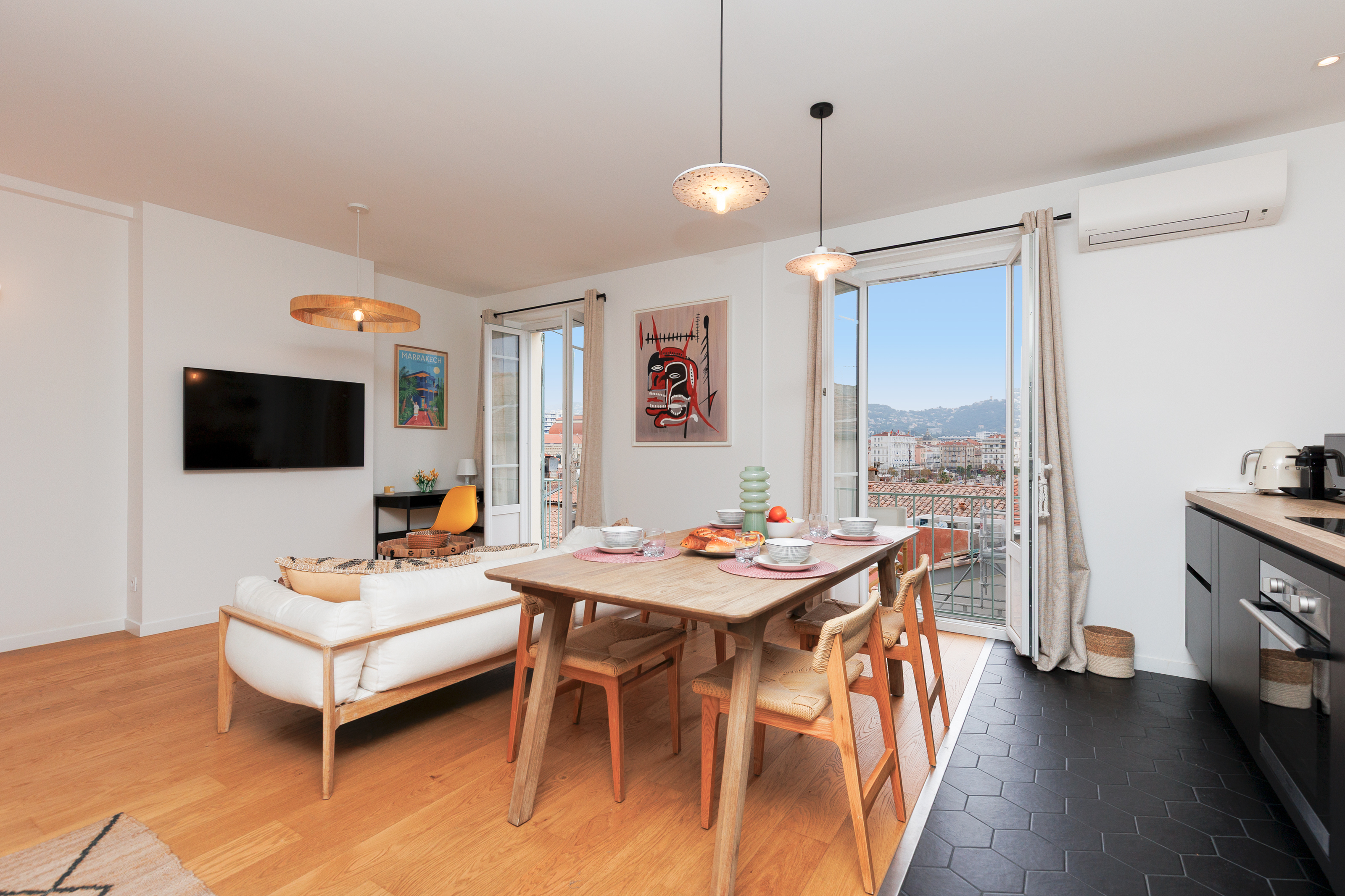 Villa Cramoisi Basse-Californie Cannes: Luxury 2-Bedroom Apartment with Sea View and Spa, Cannes