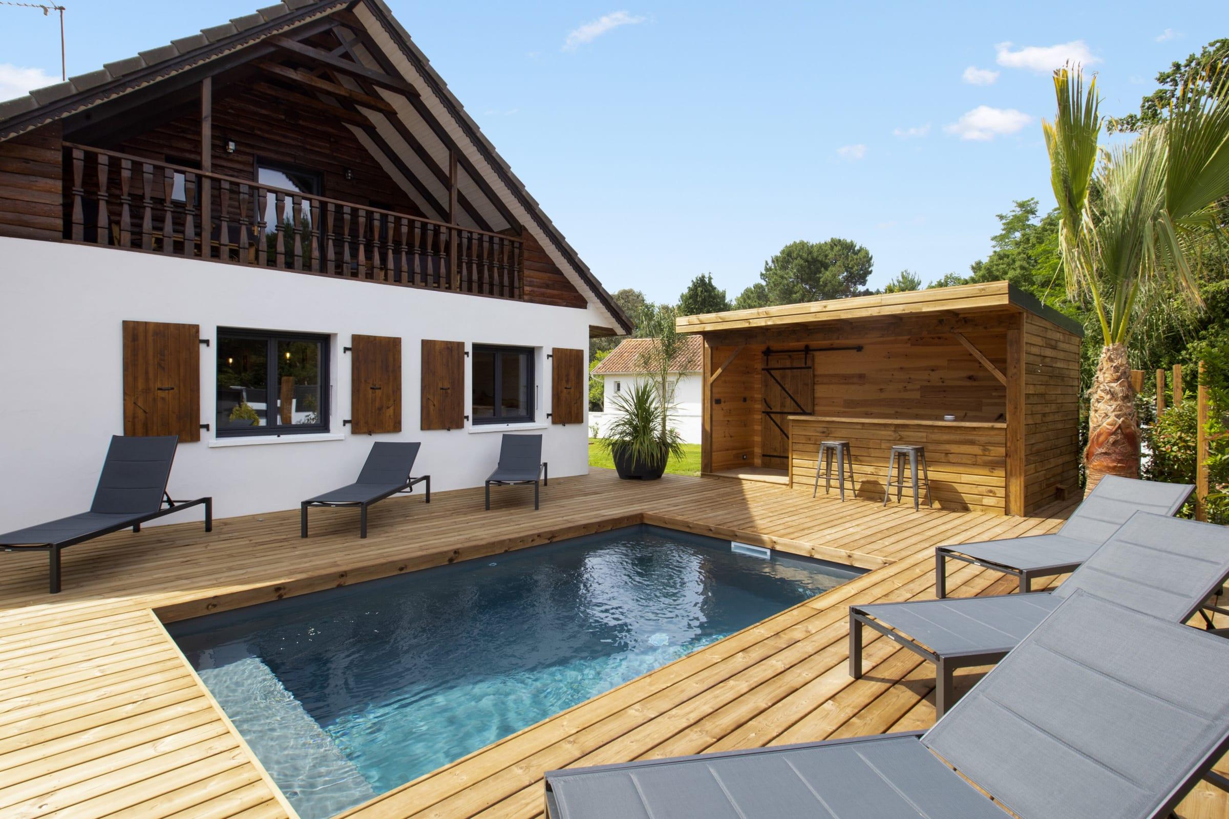 Villa Cramoisi Biarritz Anglet: Luxury 3-Bedroom Villa with Private Pool and Sea Views, Biarritz