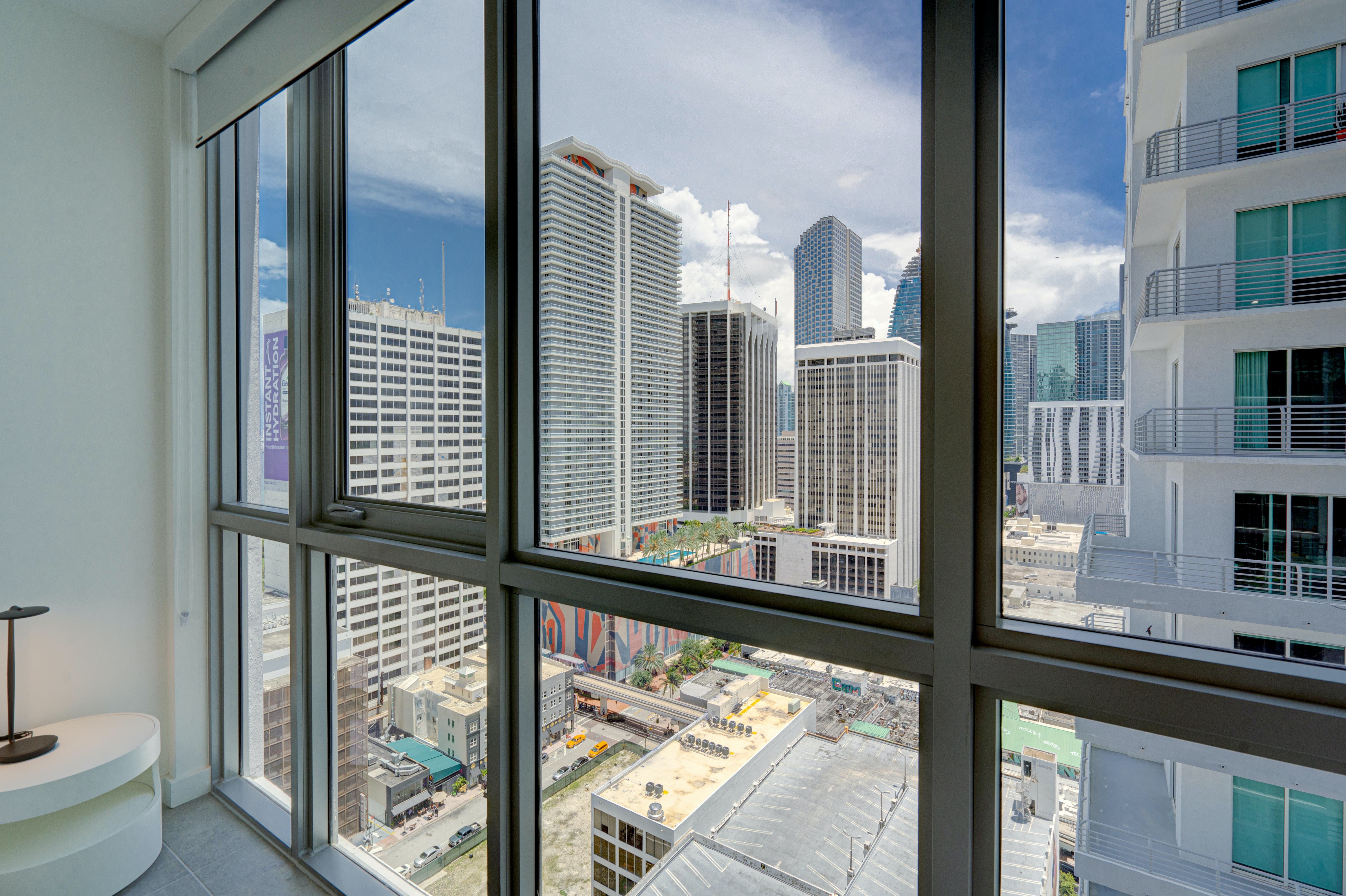Villa Cramoisi Brickell Miami: Luxury 1-Bedroom Villa with Private Pool and Gym, Downtown Miami
