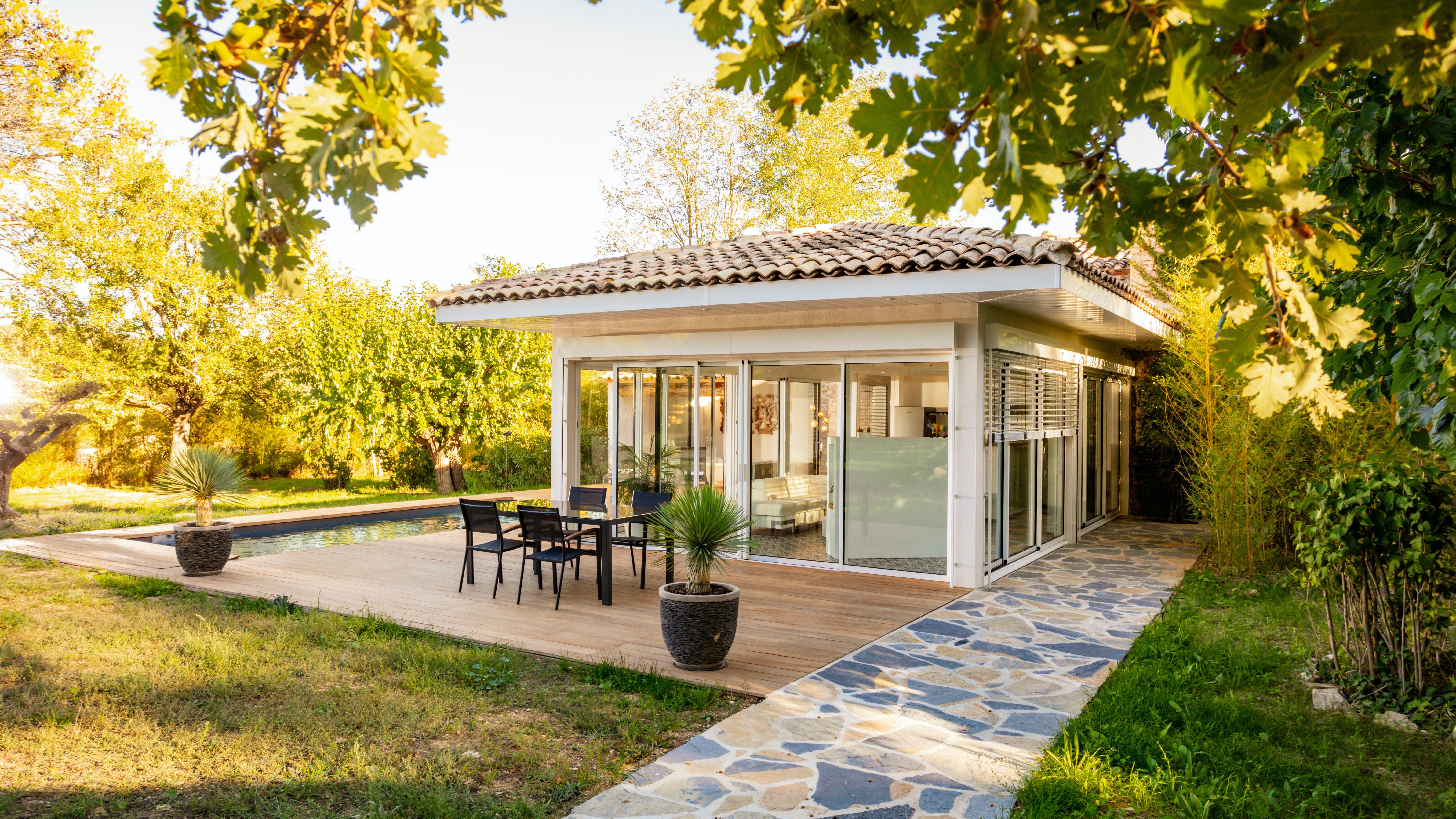 Villa Cramoisi Mas Sommières: Luxury 1-Bedroom Villa with Private Pool and Hot Tub, Gard, France