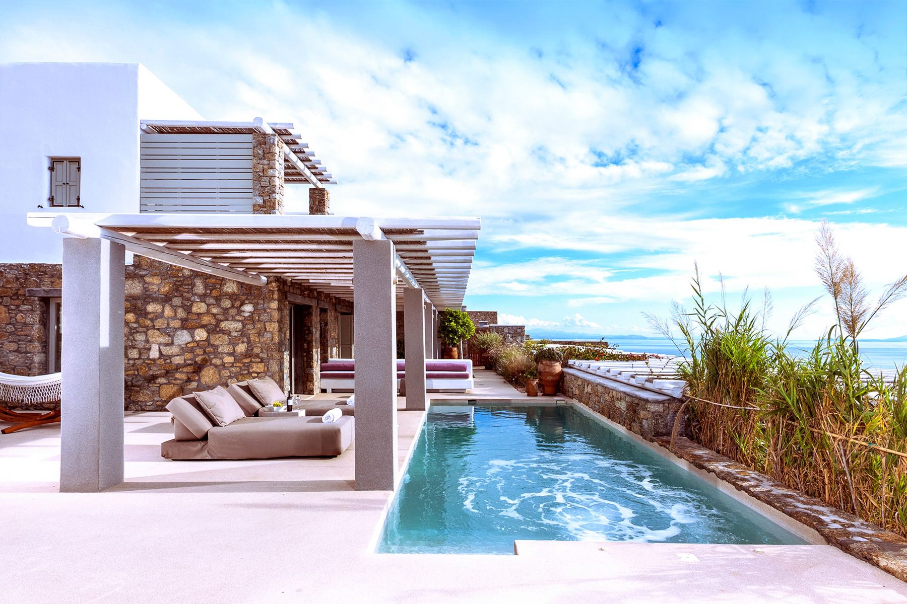Villa Dafni Panagia Mykonos: 3-Bedroom Seaview Villa with Private Pool and Spa in Mykonos