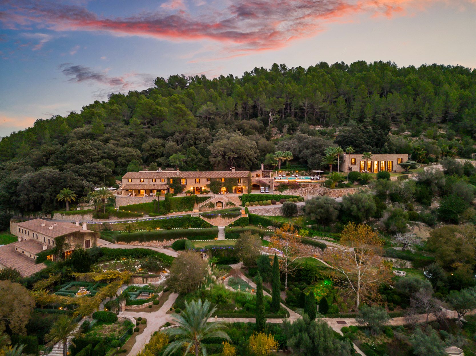 Villa Dorada Calvari Pollensa: 8-Bedroom Private Estate with 100-Hectare Grounds and Heated