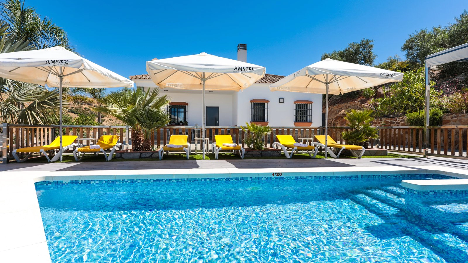 Villa Dorado Aljibe Antequera: Luxury 3-Bedroom Apartment with Private Pool and Parking, Antequera Malaga Region