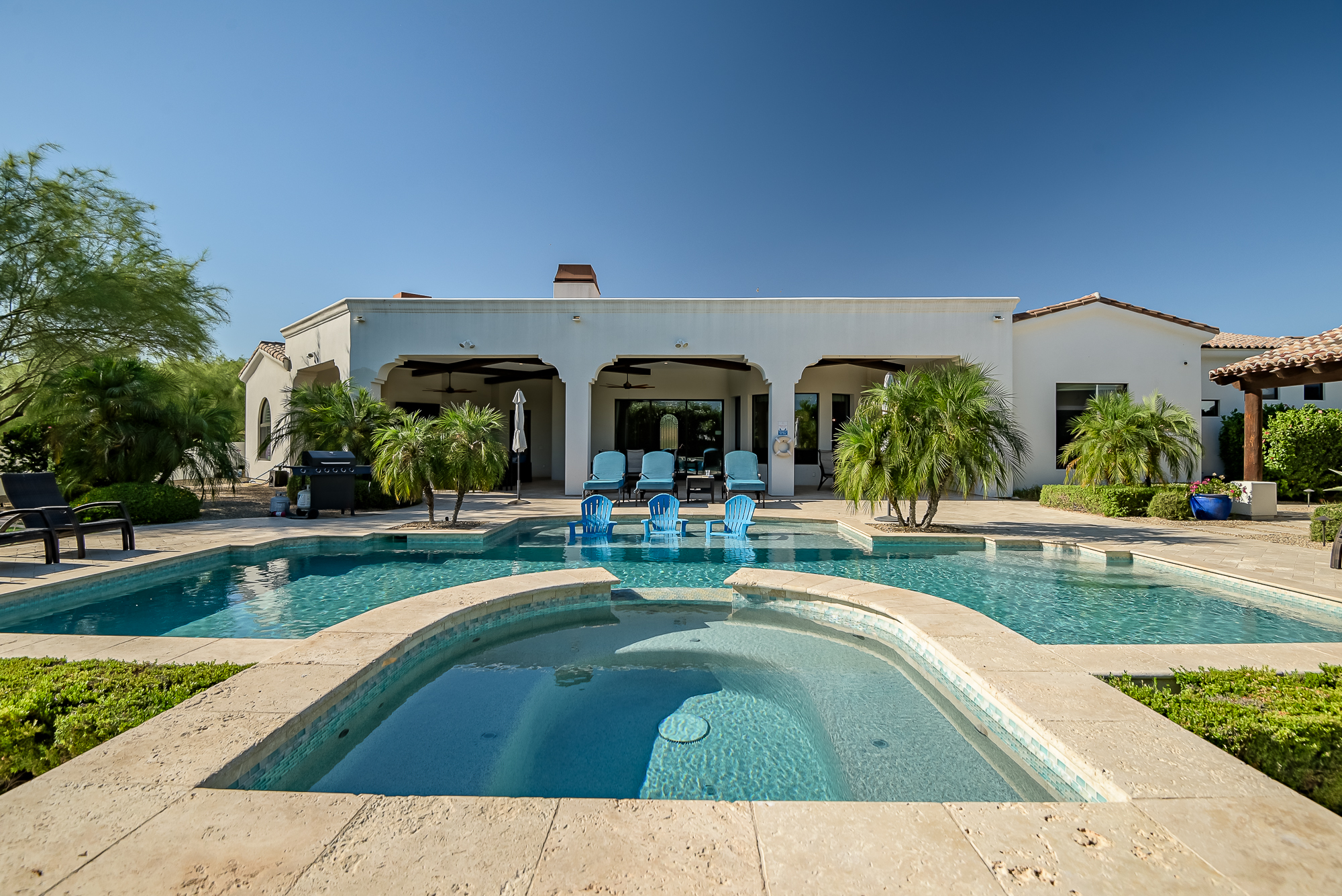 Villa Dorado Camelback Arcadia Phoenix: Luxury 6-Bedroom Villa with Private Pool and Hot Tub, Phoenix Arizona