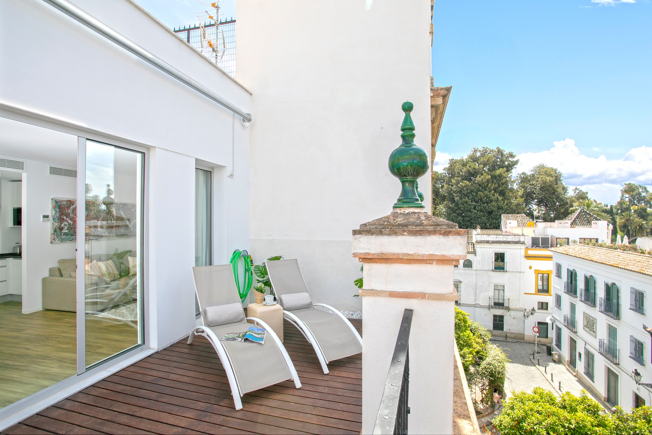 Villa Dorado Mirador Santa Cruz: Luxury 3-Bedroom Apartment with Terrace and Spa, Santa Cruz Sevilla